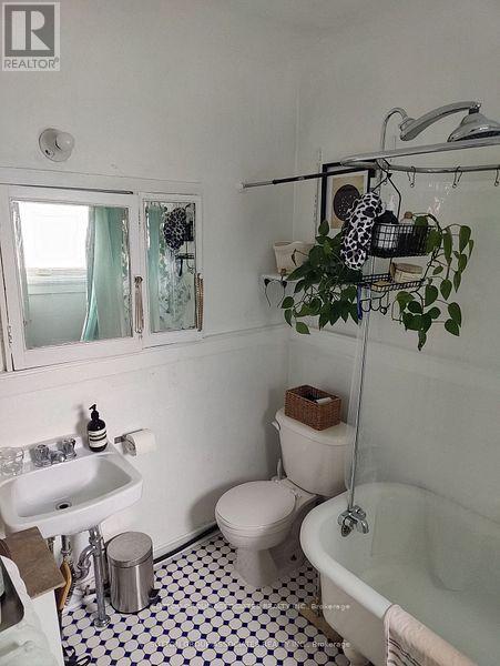 2 - 117 Marion Street, Toronto, Ontario  M6R 1E6 - Photo 10 - W12142477