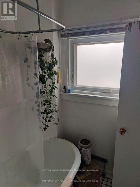 2 - 117 Marion Street, Toronto, Ontario  M6R 1E6 - Photo 11 - W12142477