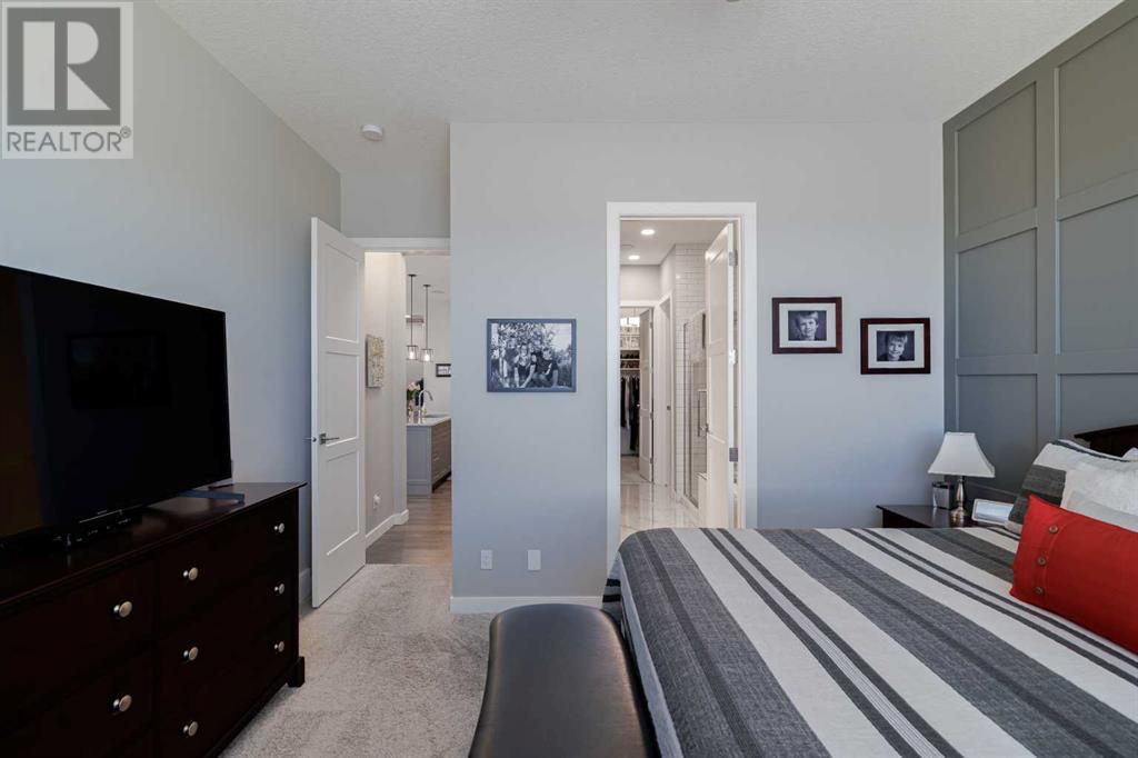 21 Crestridge Bay Sw, Calgary, Alberta  T3B 6H2 - Photo 18 - A2217438