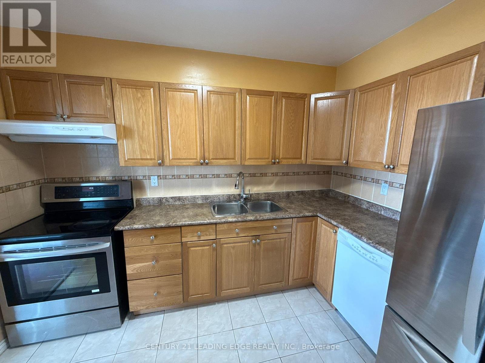 815 - 20 Edgecliff Golfway, Toronto, Ontario  M3C 3A4 - Photo 8 - C12142497