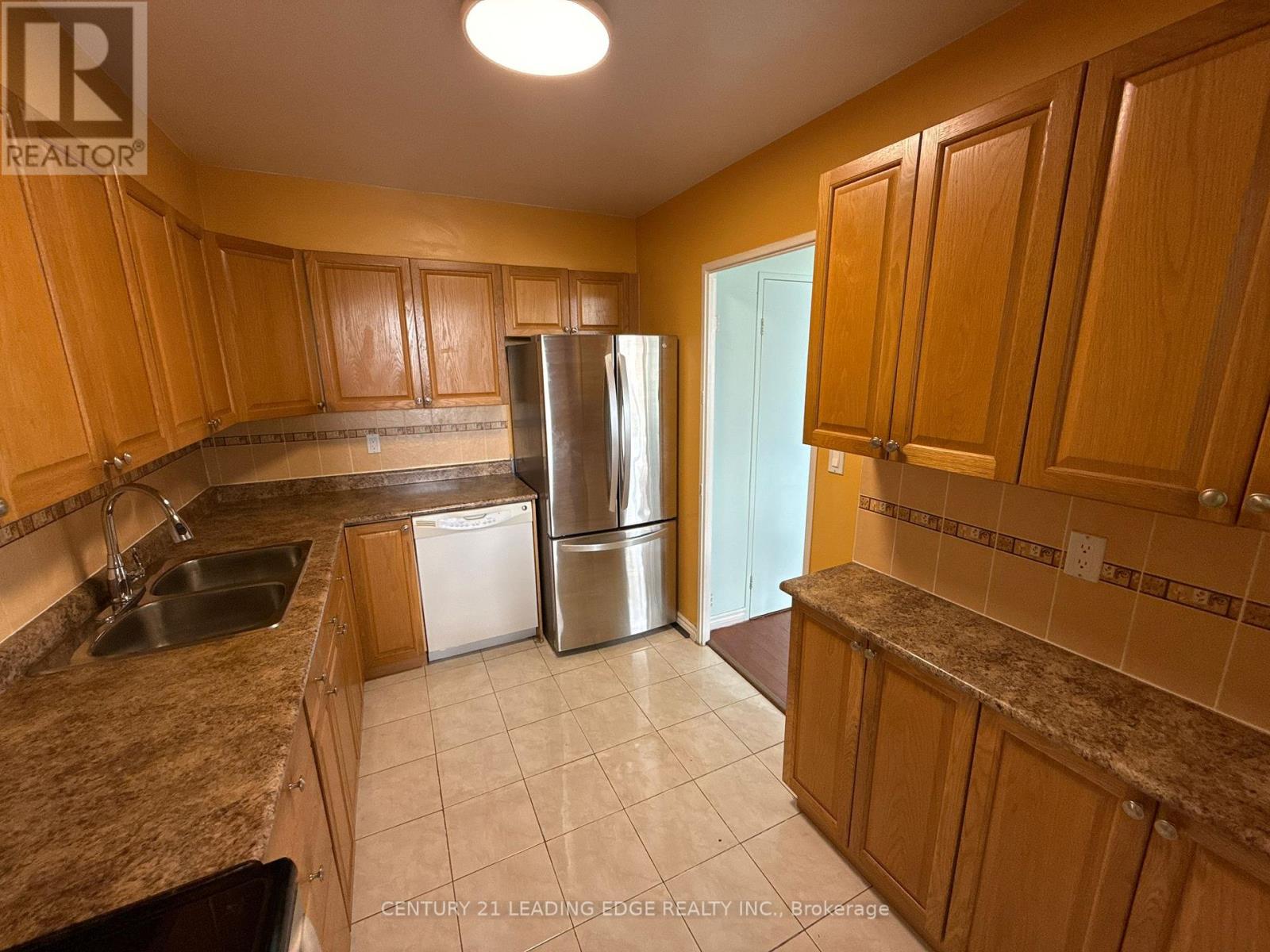 815 - 20 Edgecliff Golfway, Toronto, Ontario  M3C 3A4 - Photo 9 - C12142497