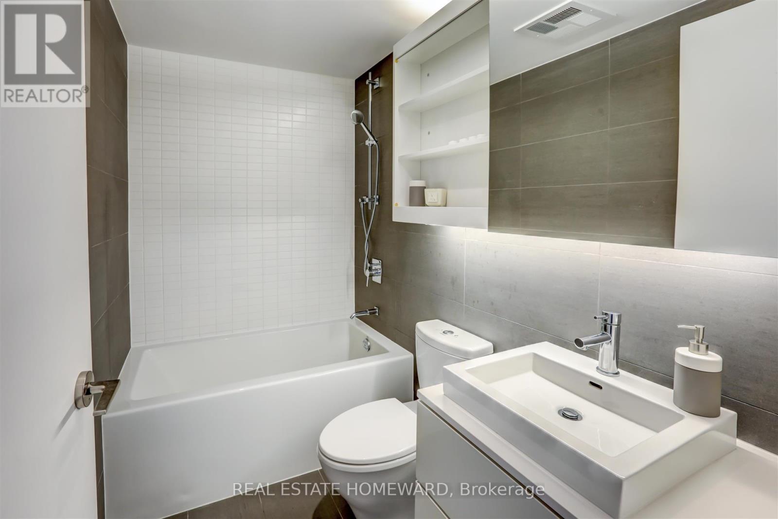 817 - 51 Trolley Crescent, Toronto, Ontario  M5A 0E9 - Photo 18 - C12142503