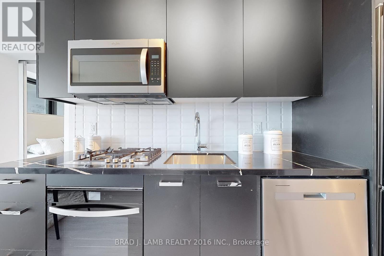 1302 - 195 Mccaul Street, Toronto, Ontario  M5T 0E5 - Photo 14 - C12142506