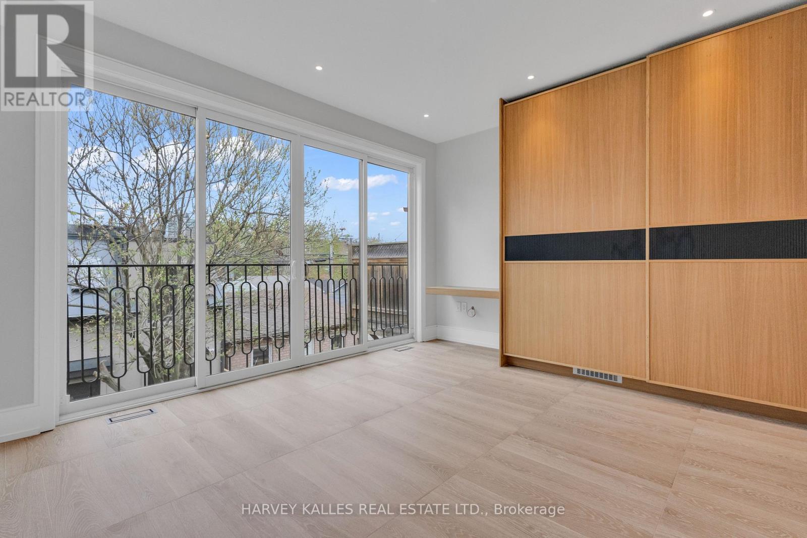 444 Roxton Road, Toronto, Ontario  M6G 3R4 - Photo 27 - C12142512