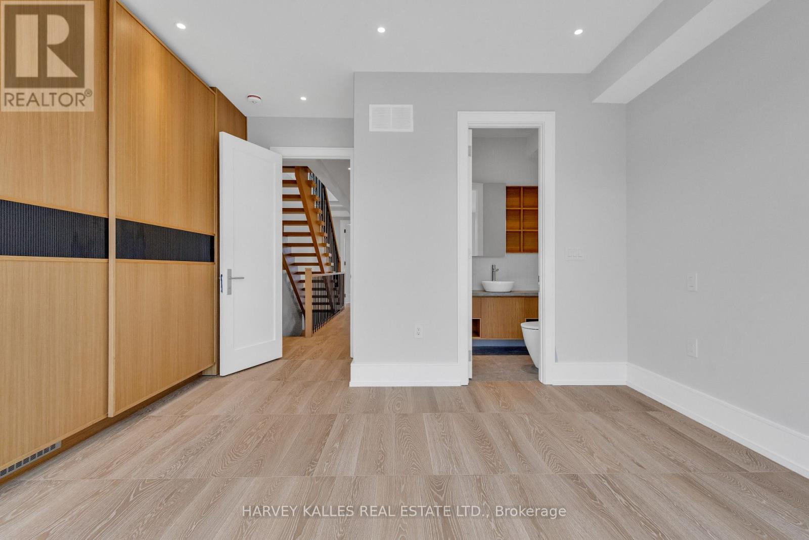 444 Roxton Road, Toronto, Ontario  M6G 3R4 - Photo 28 - C12142512