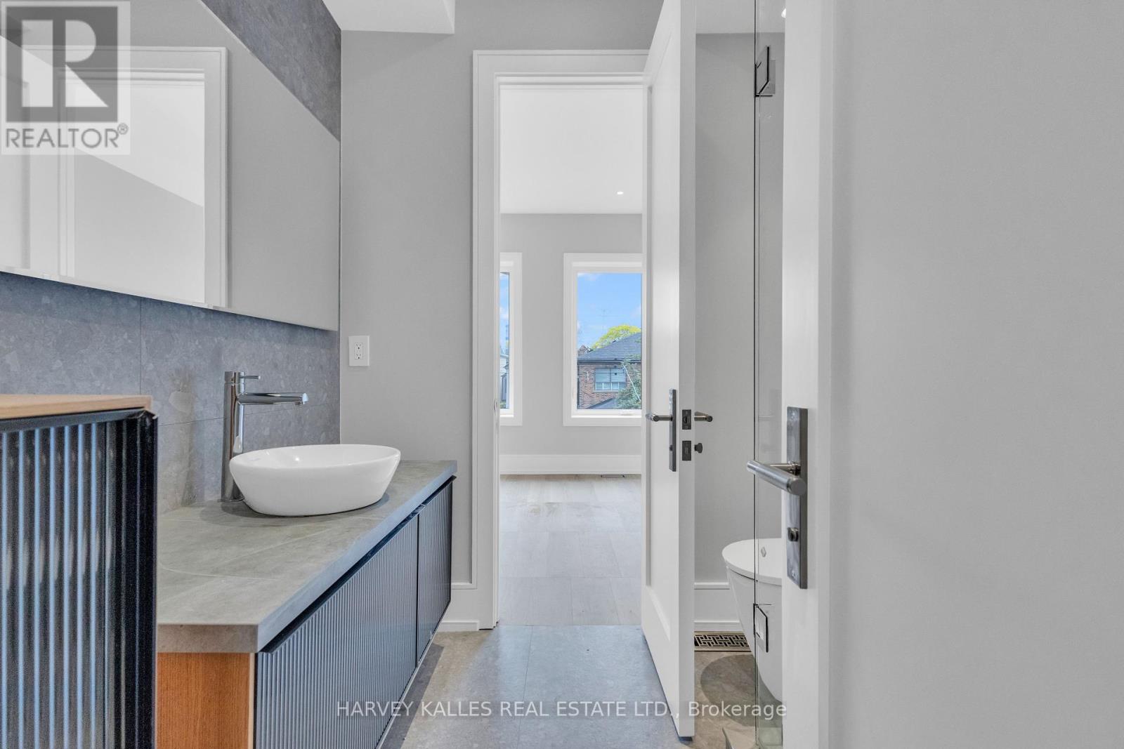 444 Roxton Road, Toronto, Ontario  M6G 3R4 - Photo 33 - C12142512