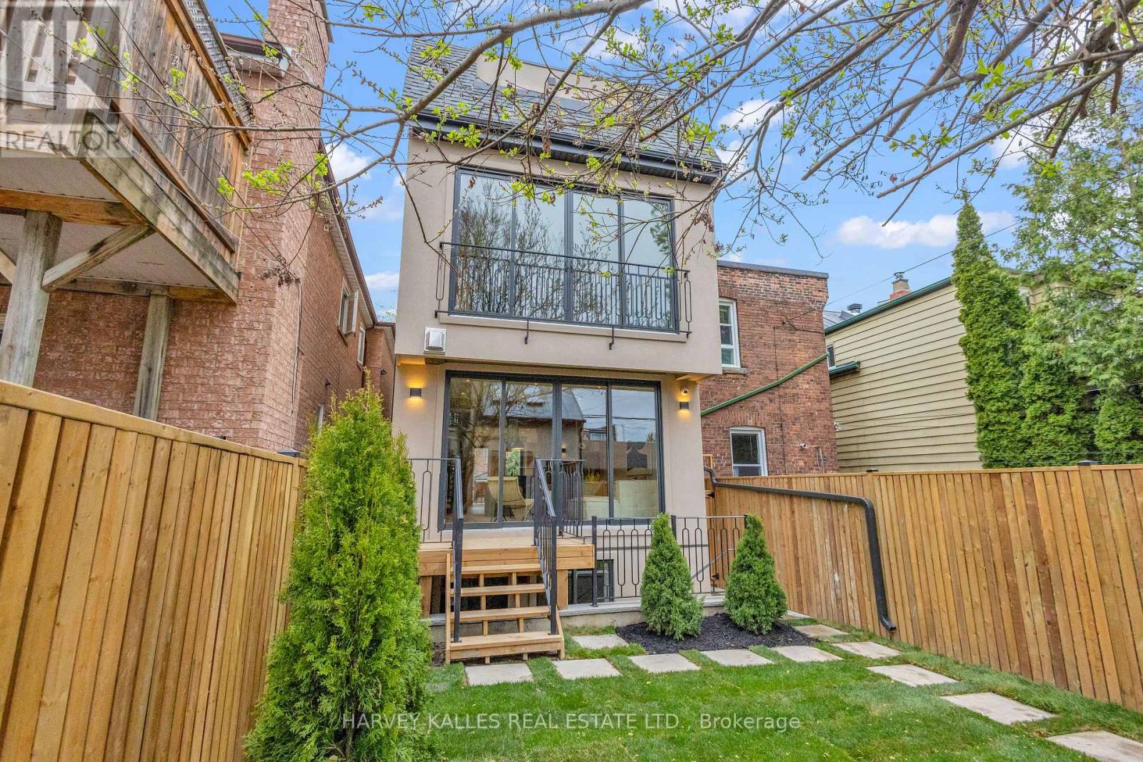 444 Roxton Road, Toronto, Ontario  M6G 3R4 - Photo 41 - C12142512