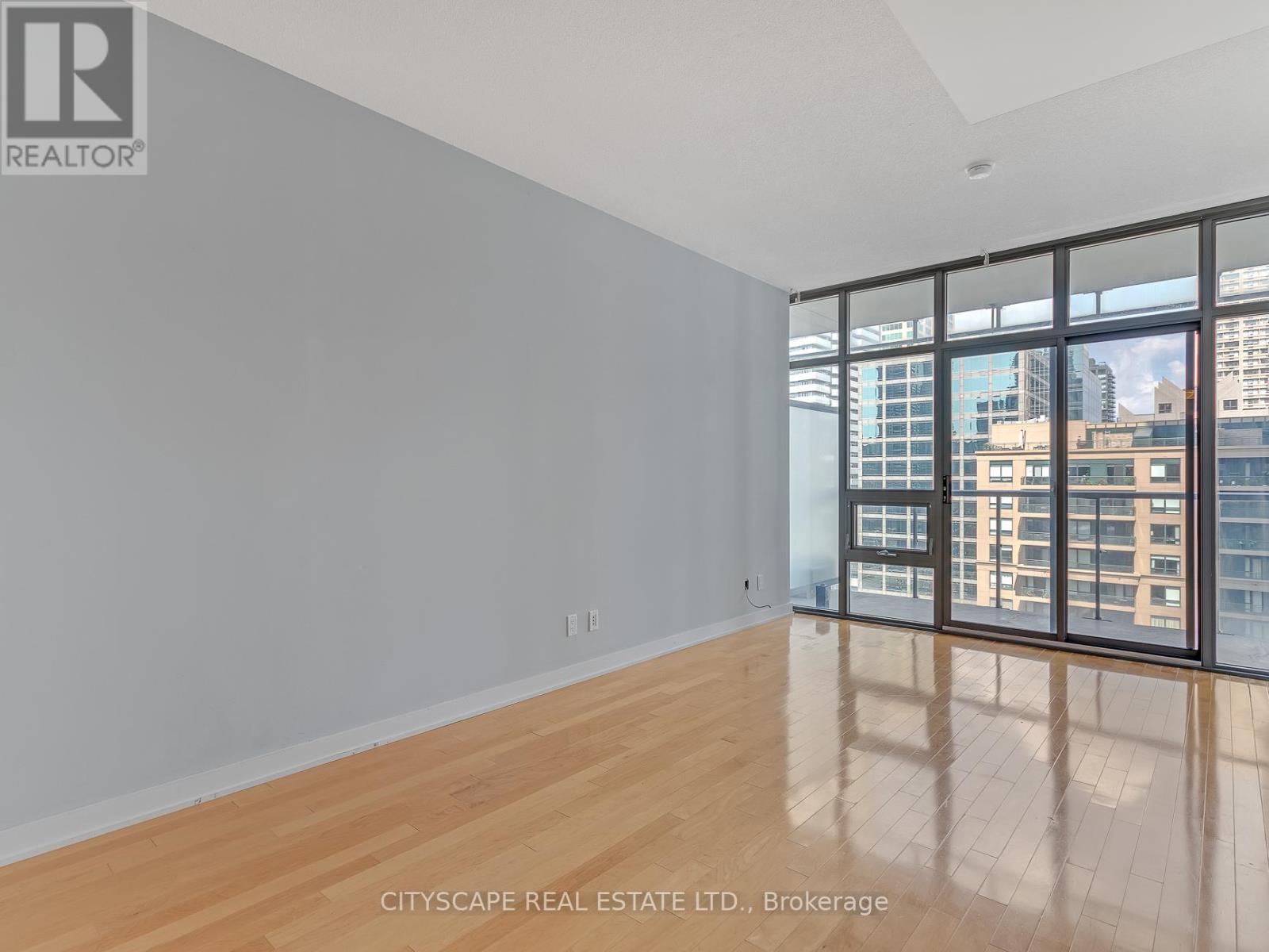 1510 - 33 Charles Street E, Toronto, Ontario  M4Y 0A2 - Photo 3 - C12142571