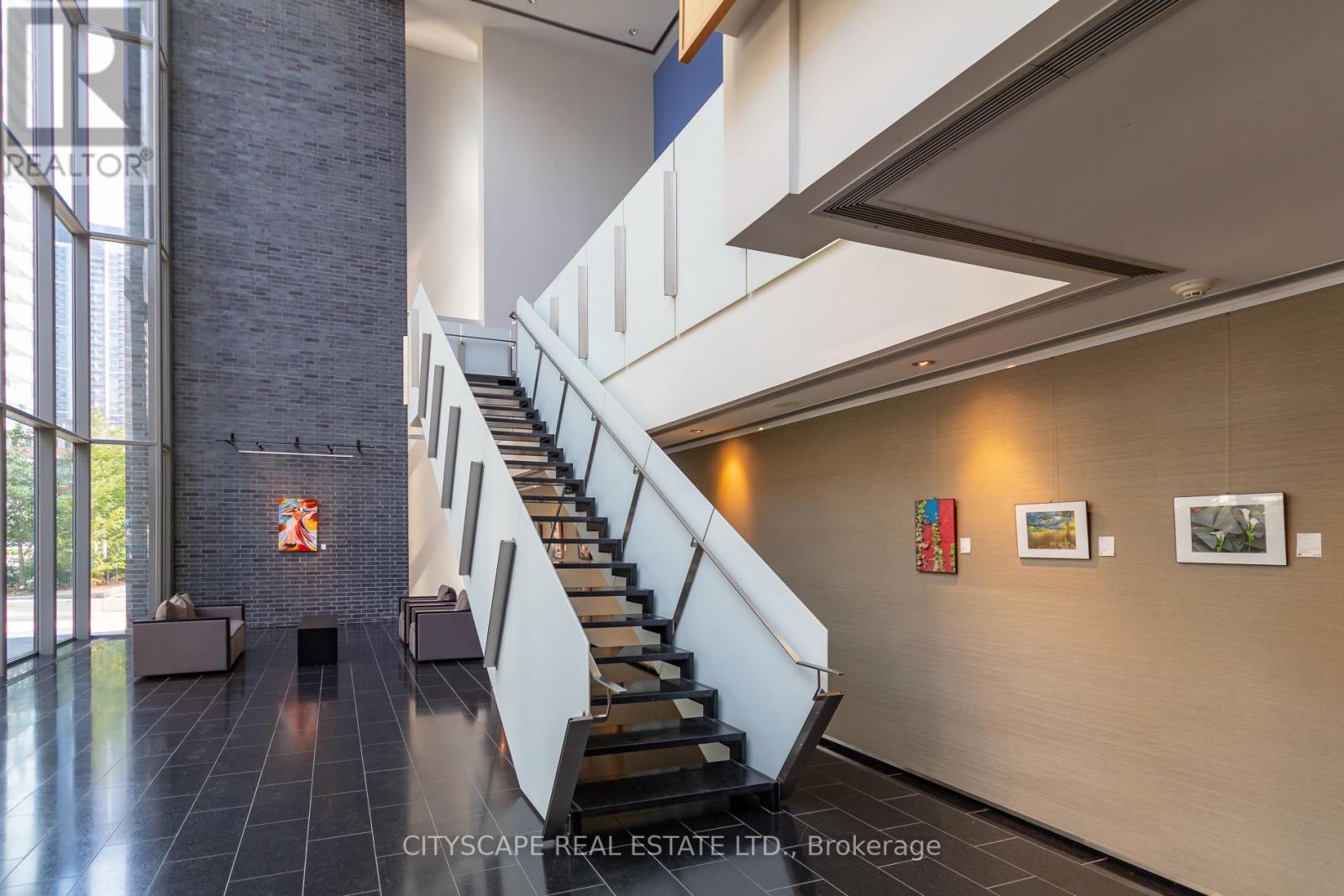 1510 - 33 Charles Street E, Toronto, Ontario  M4Y 0A2 - Photo 9 - C12142571