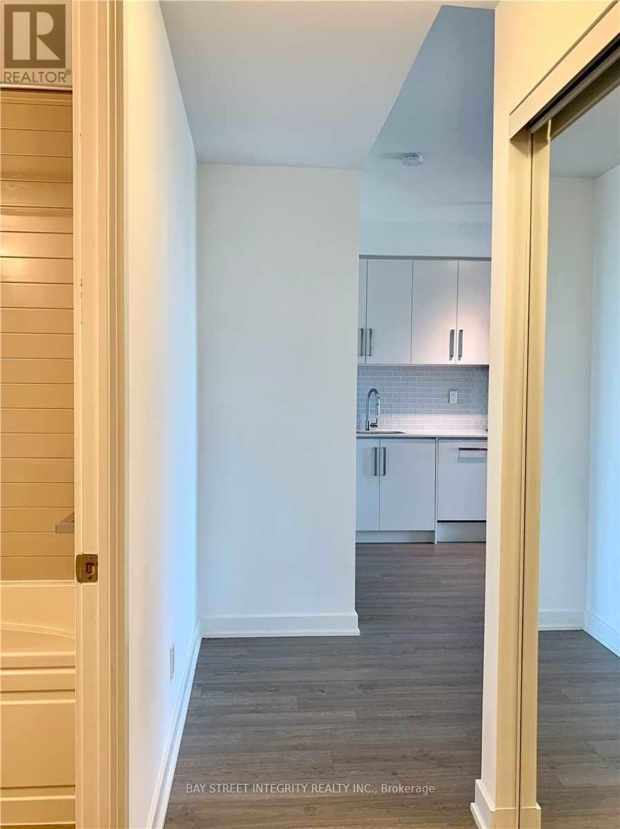 2206 - 5180 Yonge Street, Toronto, Ontario  M2N 0K5 - Photo 6 - C12142619