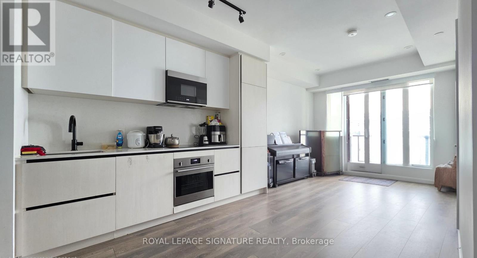 2101 - 108 Peter Street, Toronto, Ontario  M5V 0W2 - Photo 1 - C12142637