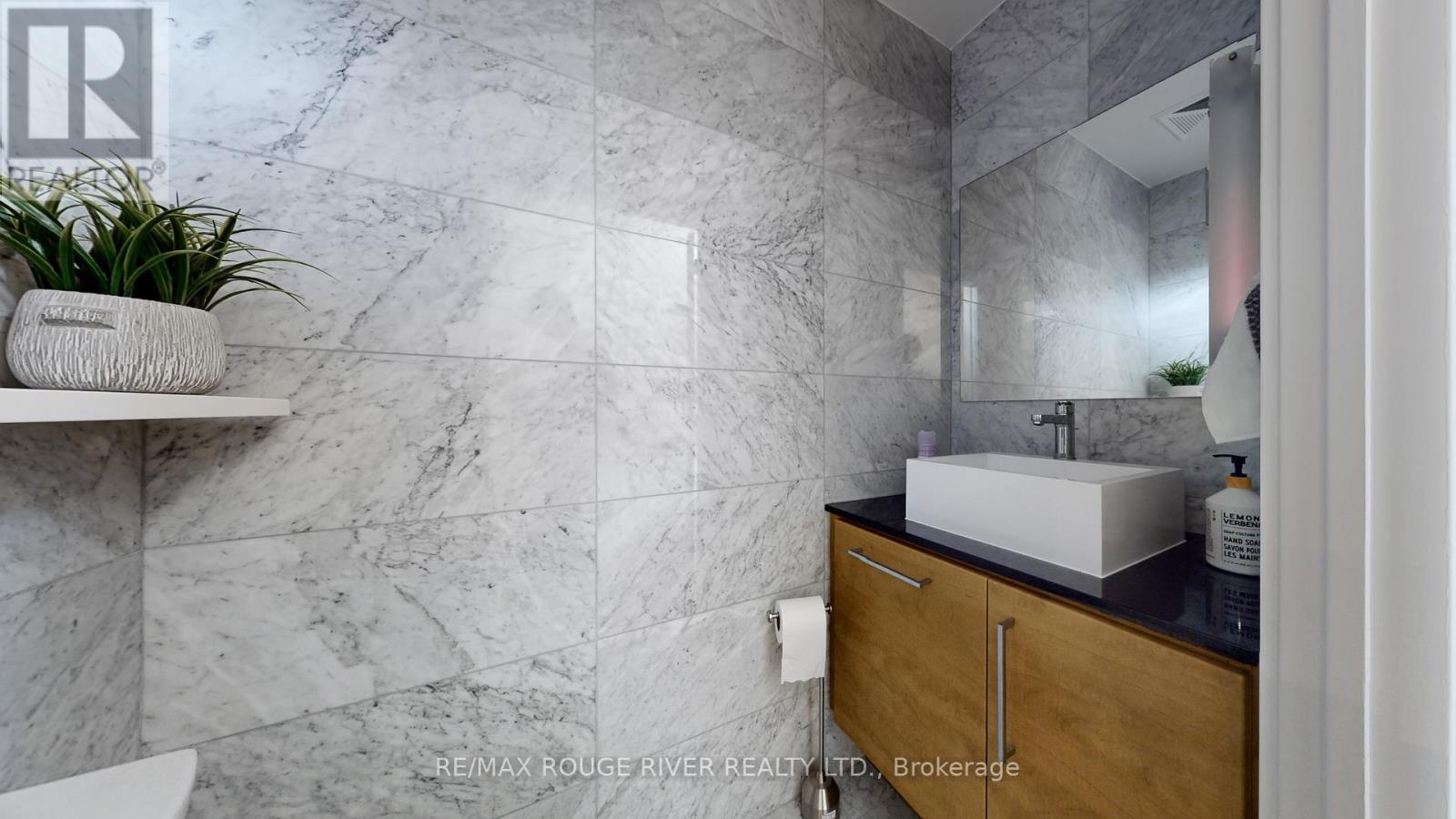 Th15 - 121 Mcmahon Drive, Toronto, Ontario  M2K 0C2 - Photo 14 - C12142642