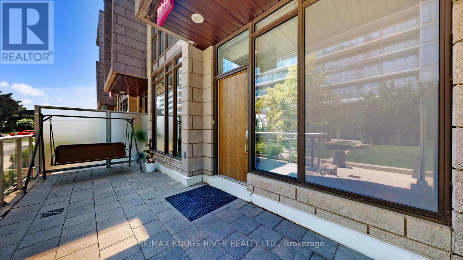 Th15 - 121 Mcmahon Drive, Toronto, Ontario  M2K 0C2 - Photo 3 - C12142642