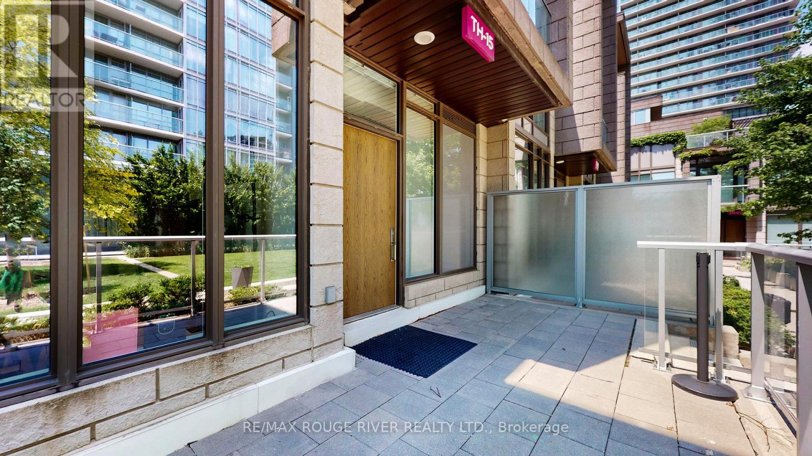 Th15 - 121 Mcmahon Drive, Toronto, Ontario  M2K 0C2 - Photo 4 - C12142642
