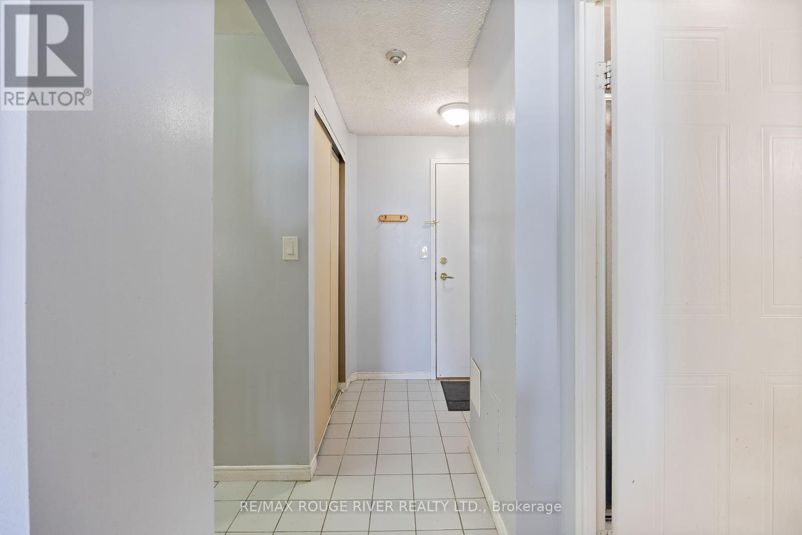 1804 - 400 Mclevin Avenue, Toronto (Malvern), Ontario  M1B 5J4 - Photo 3 - E12142525