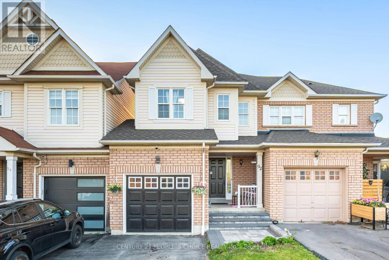92 KIRKLAND PLACE, Whitby, Ontario