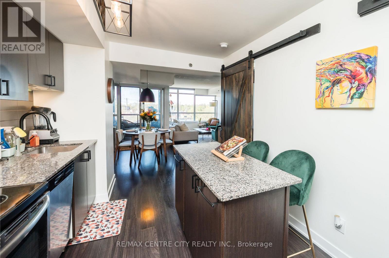 407 - 11 Superior Avenue, Toronto (Mimico), Ontario  M8V 0A7 - Photo 12 - W12142707