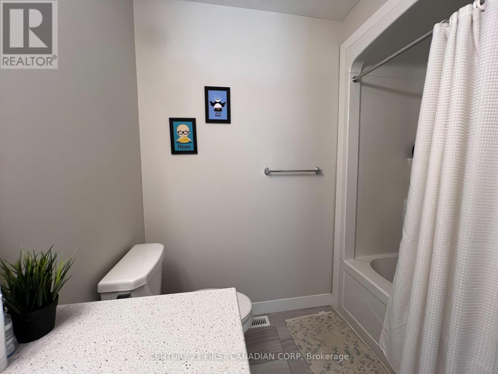 962 West Village Square, London North, Ontario  N5X 4H8 - Photo 24 - X12142716