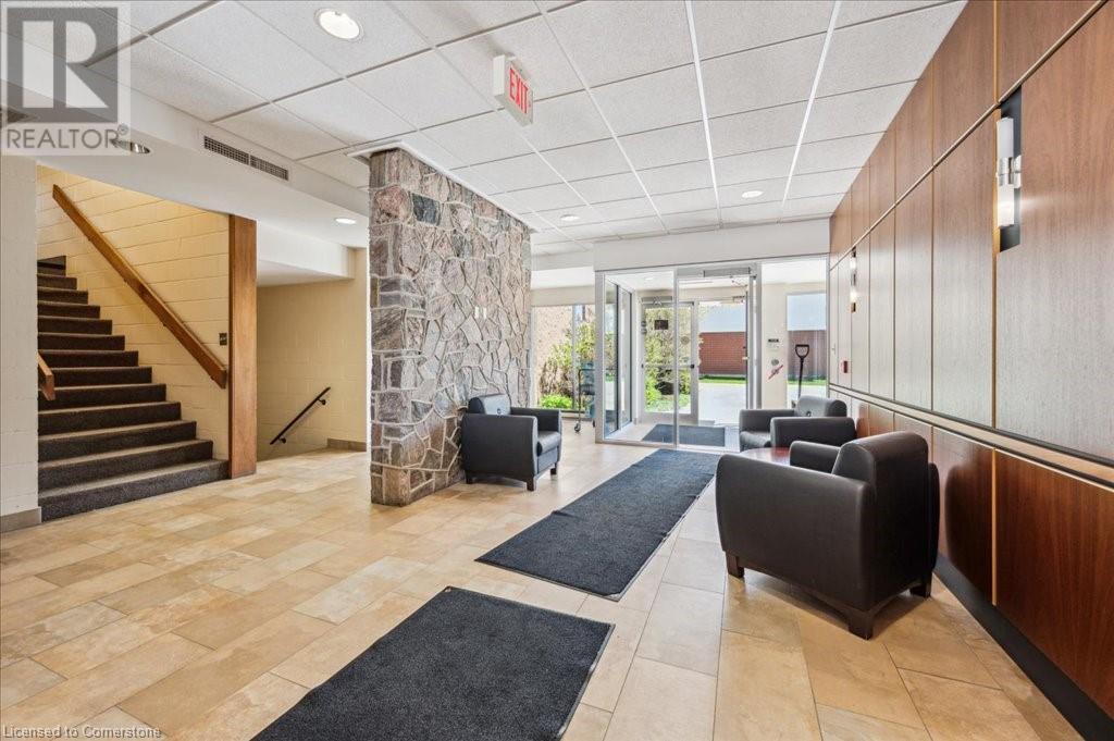 380 Hibernia Street, Stratford, Ontario  N5A 5W3 - Photo 4 - 40725281