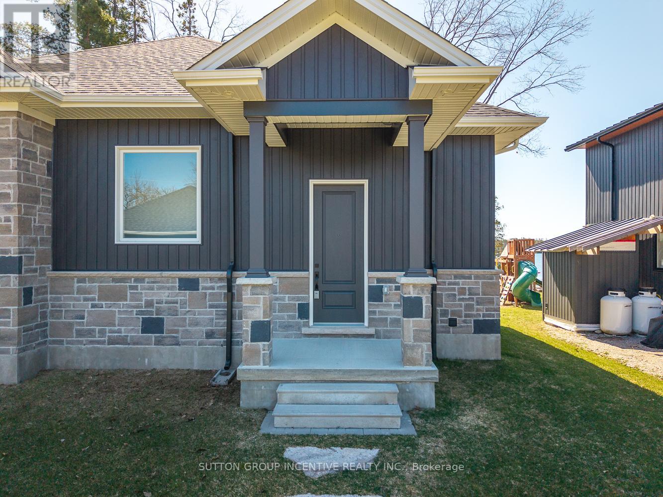 Property at 3331 LAKE ST GEORGE BOULEVARD image 4