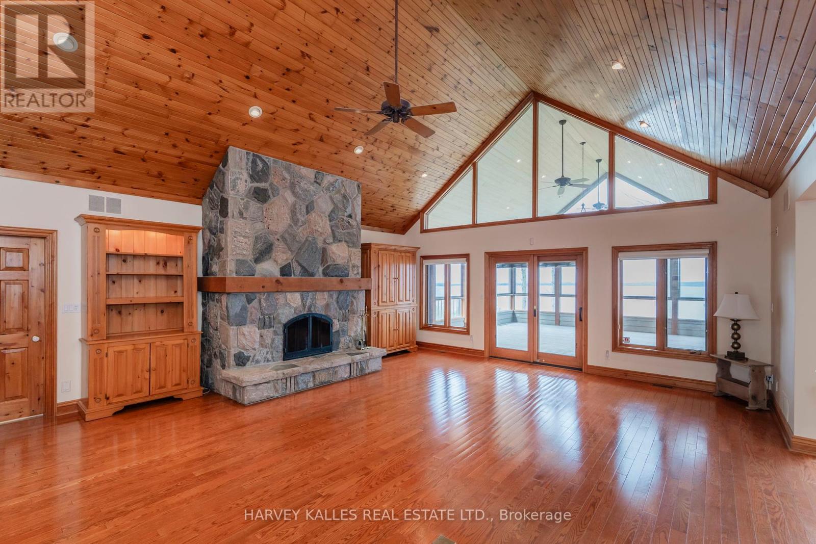 20 Nippissing Ridge Road, Tiny, Ontario  L9M 0T8 - Photo 12 - S12142576