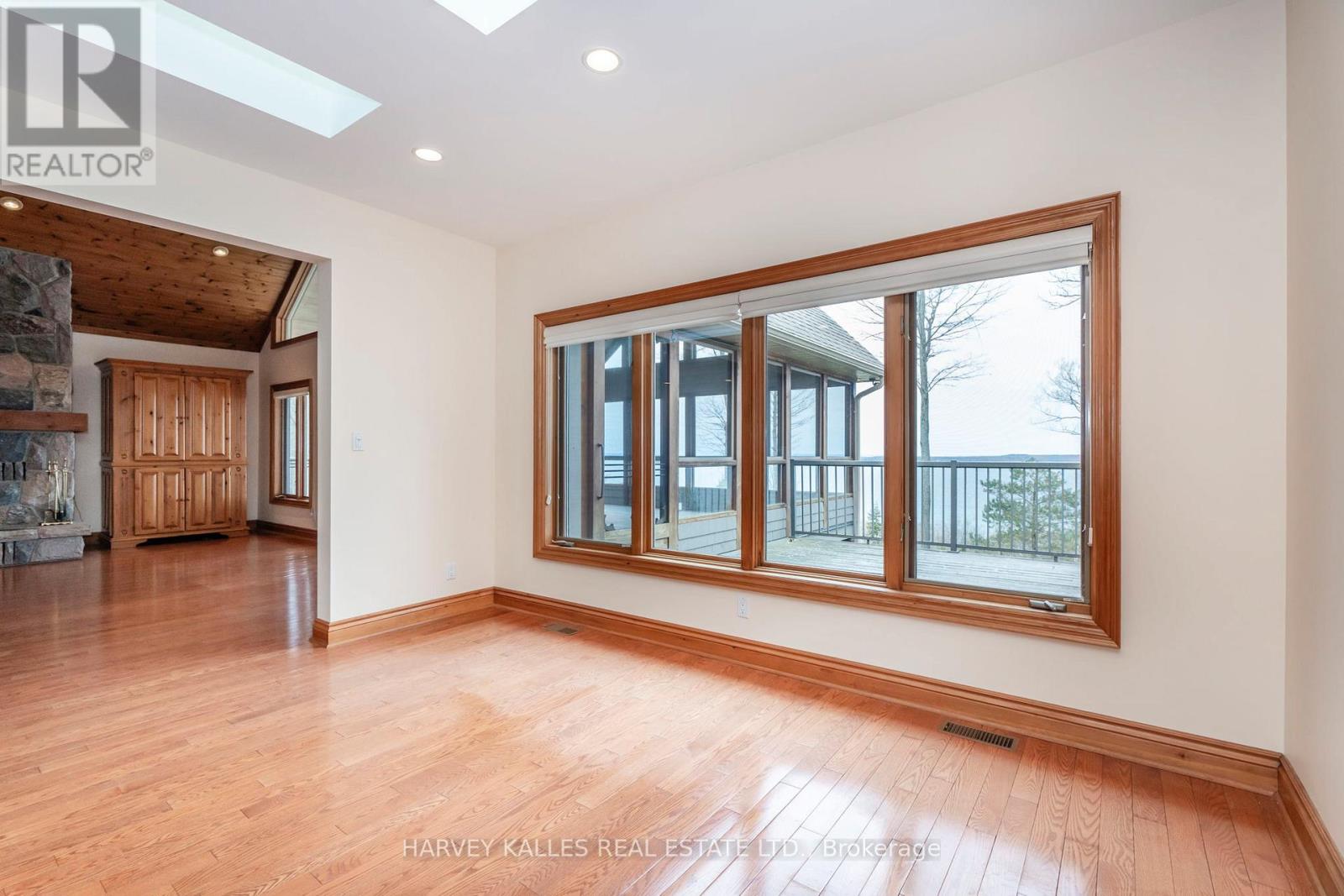 20 Nippissing Ridge Road, Tiny (Lafontaine), Ontario  L9M 0T8 - Photo 20 - S12142576