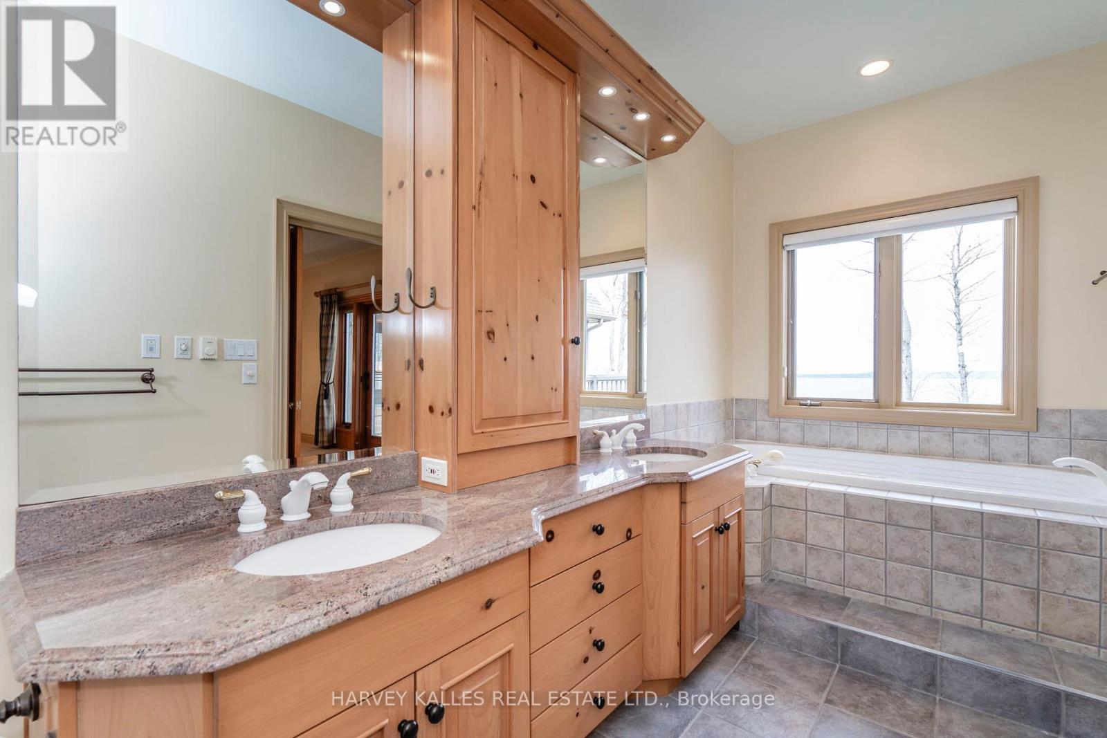 20 Nippissing Ridge Road, Tiny (Lafontaine), Ontario  L9M 0T8 - Photo 26 - S12142576