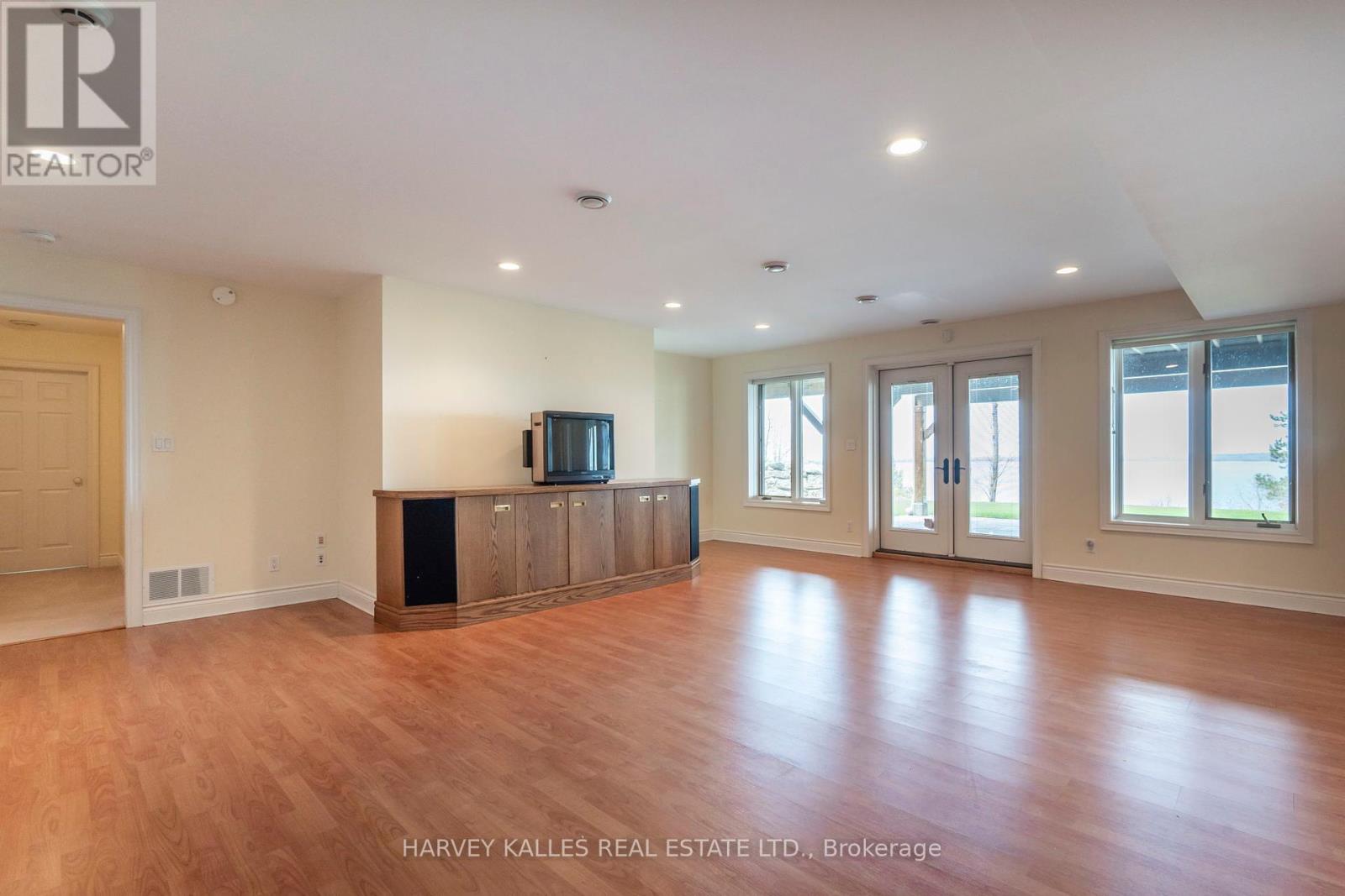 20 Nippissing Ridge Road, Tiny (Lafontaine), Ontario  L9M 0T8 - Photo 37 - S12142576