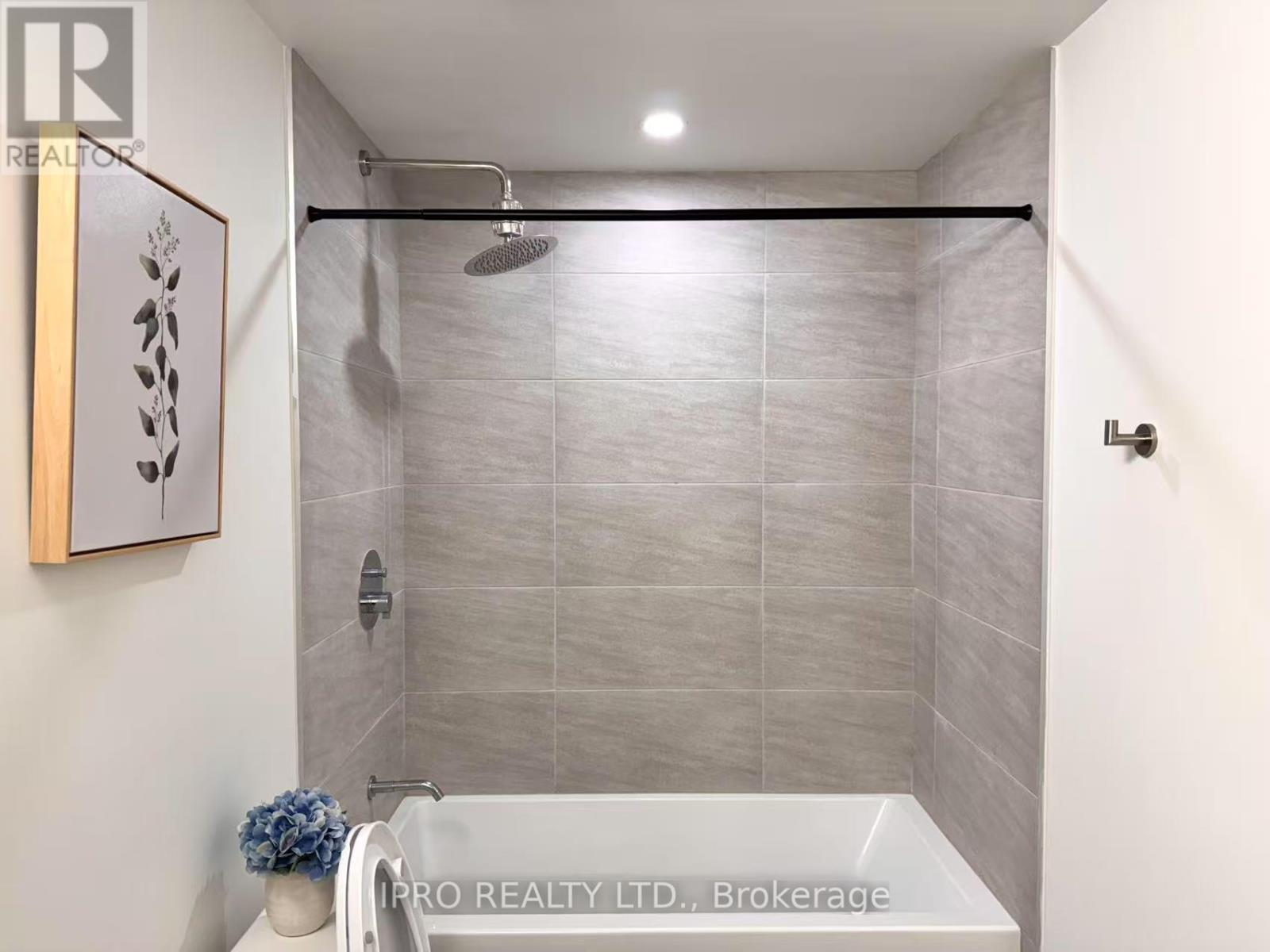 506w - 3 Rosewater Street, Richmond Hill, Ontario  L4C 5T6 - Photo 12 - N12108665