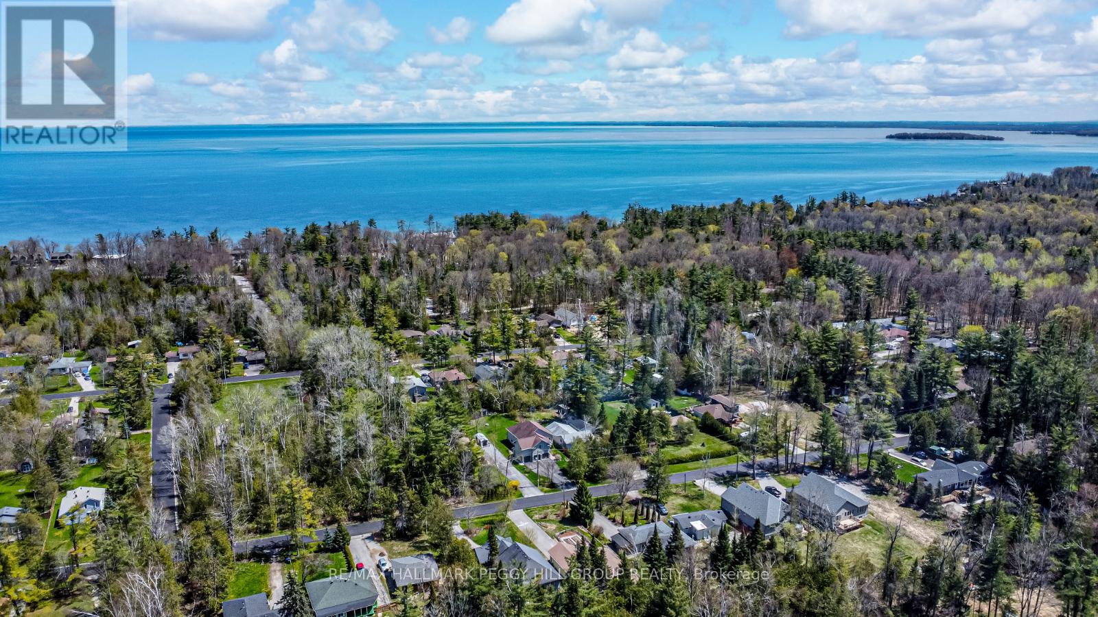 3213 Beach Avenue, Innisfil, Ontario  L9S 2K6 - Photo 2 - N12127188