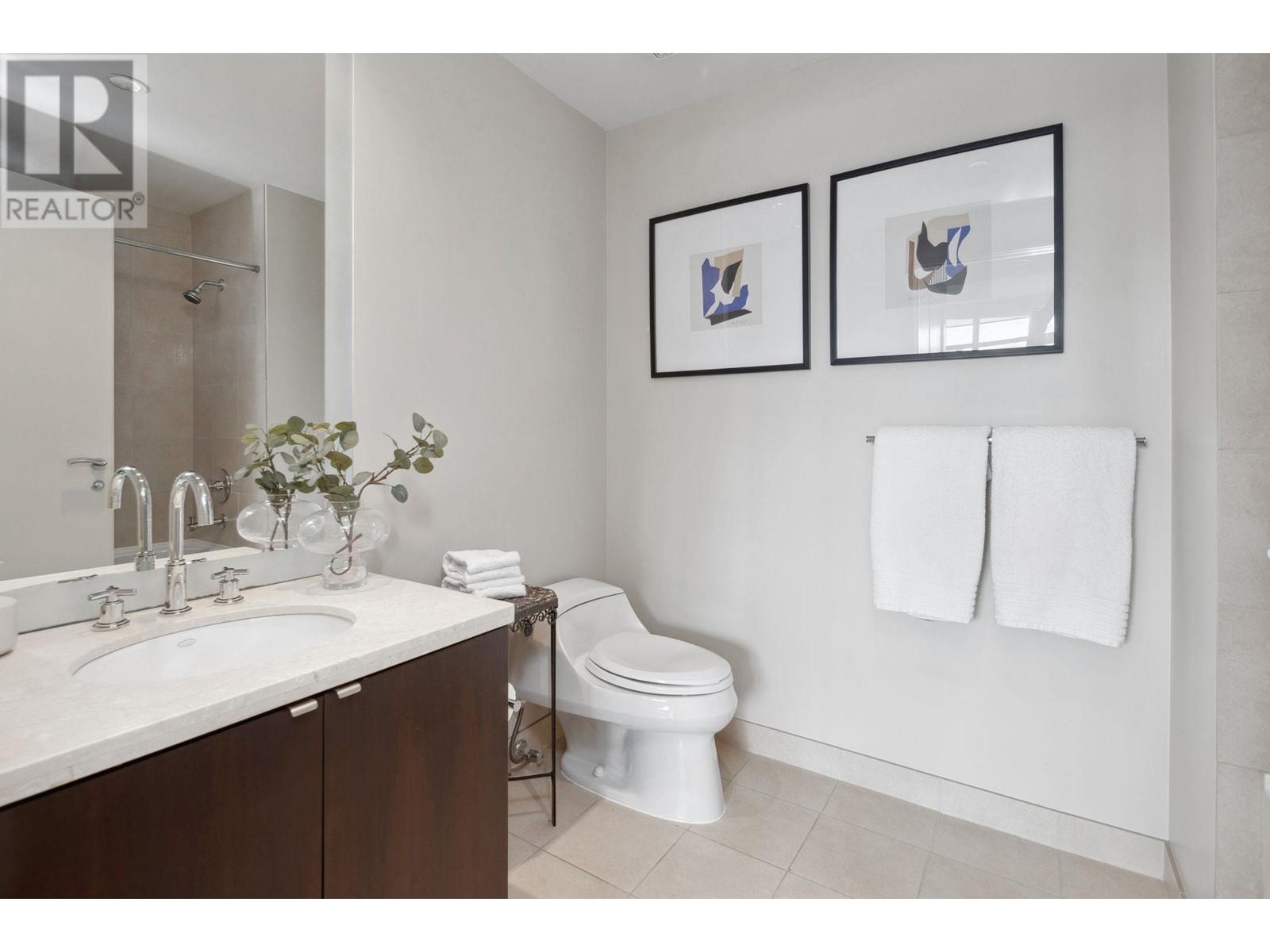 202 628 Kinghorne Mews, Vancouver, British Columbia  V6Z 3H6 - Photo 10 - R3001521