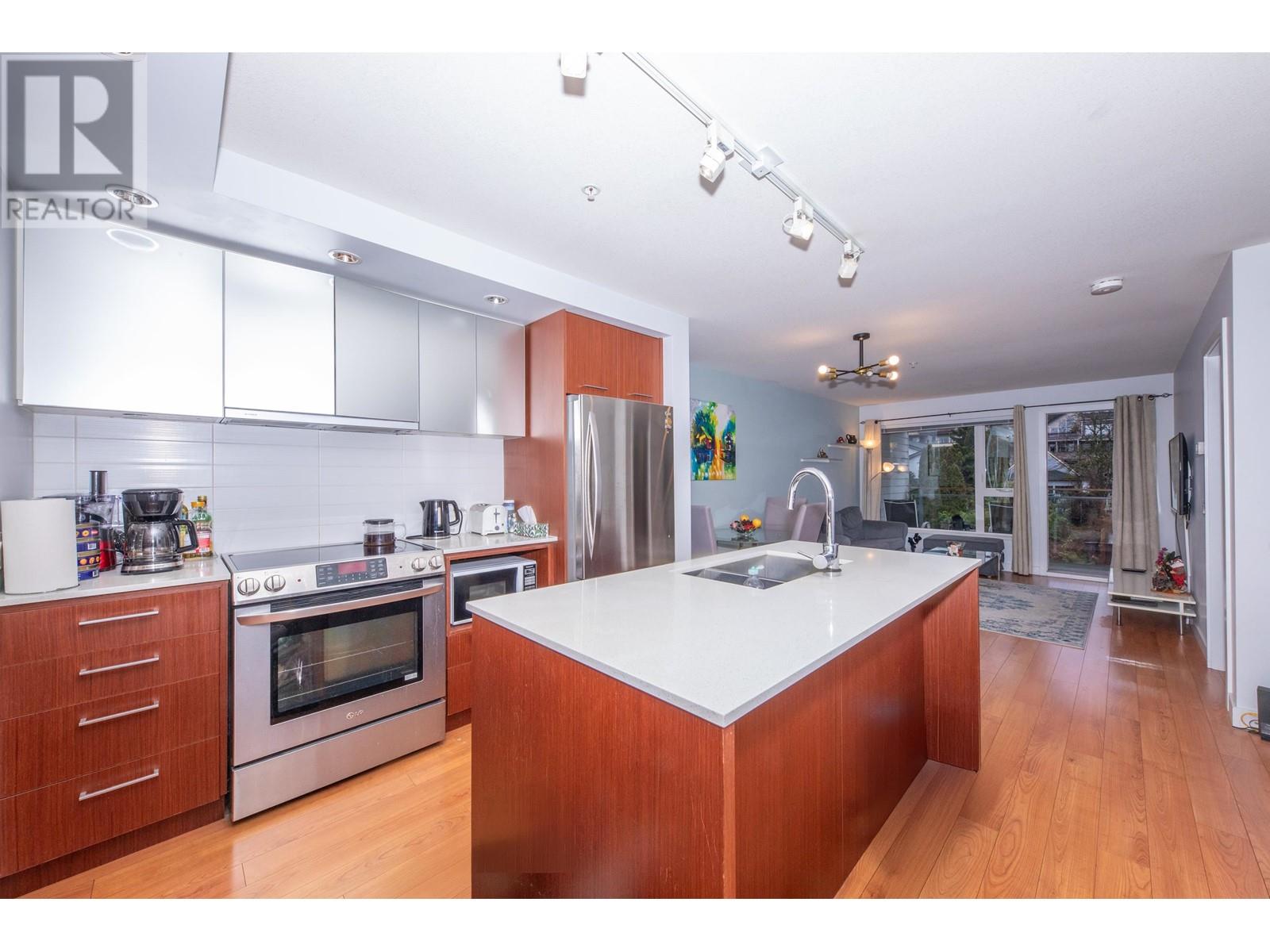 414 221 E 3rd Street, North Vancouver, British Columbia  V7L 0C1 - Photo 2 - R3001591