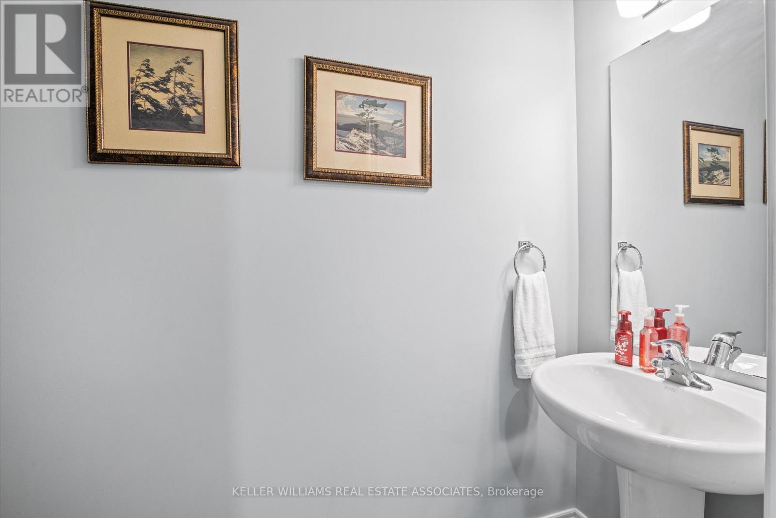 99 Monarch Street, Welland, Ontario  L3C 0E6 - Photo 19 - X12131405