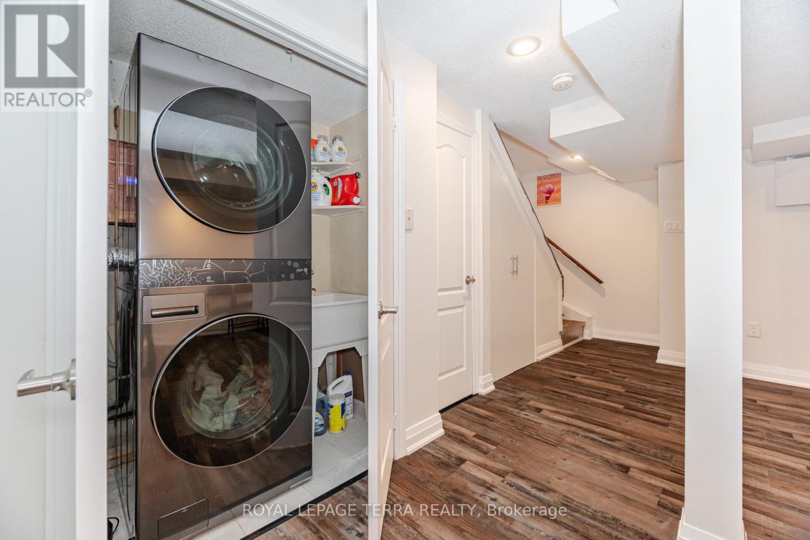 3407 Nighthawk Trail, Mississauga, Ontario  L5N 6G5 - Photo 34 - W12142555