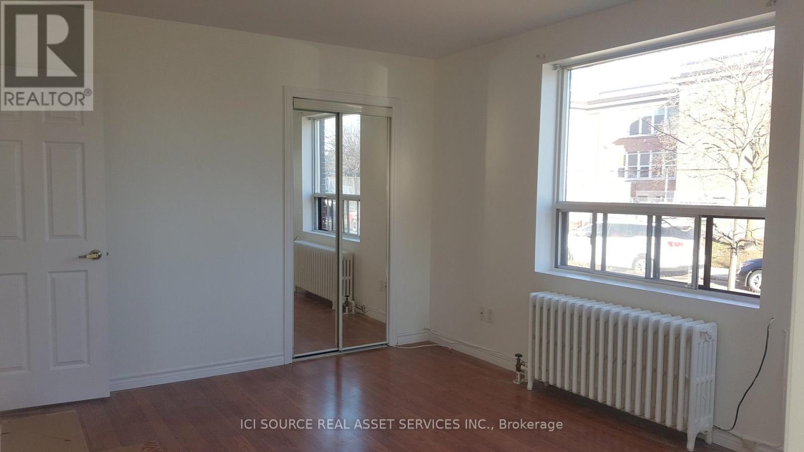 1 - 44 Bartonville Avenue W, Toronto (Mount Dennis), Ontario  M6M 2B5 - Photo 7 - W12142572