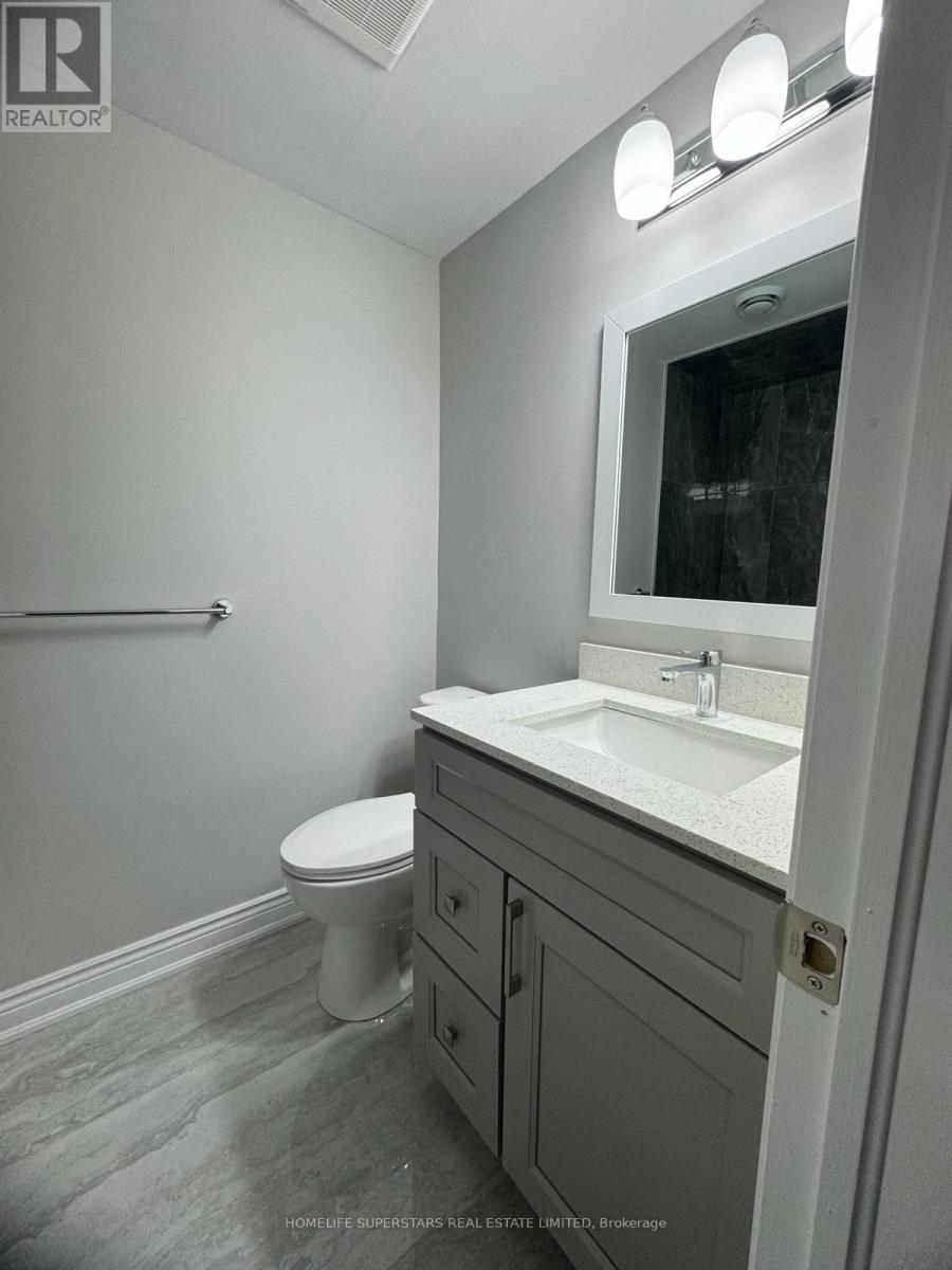 15 Jensen Square, Brampton, Ontario  L6S 2N2 - Photo 6 - W12142575