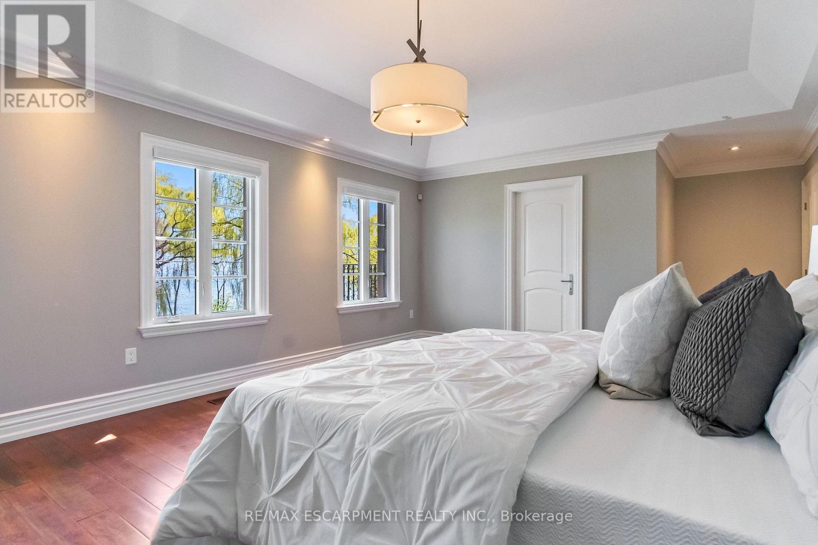 274 Lake Promenade, Toronto, Ontario  M8W 1B3 - Photo 21 - W12142585