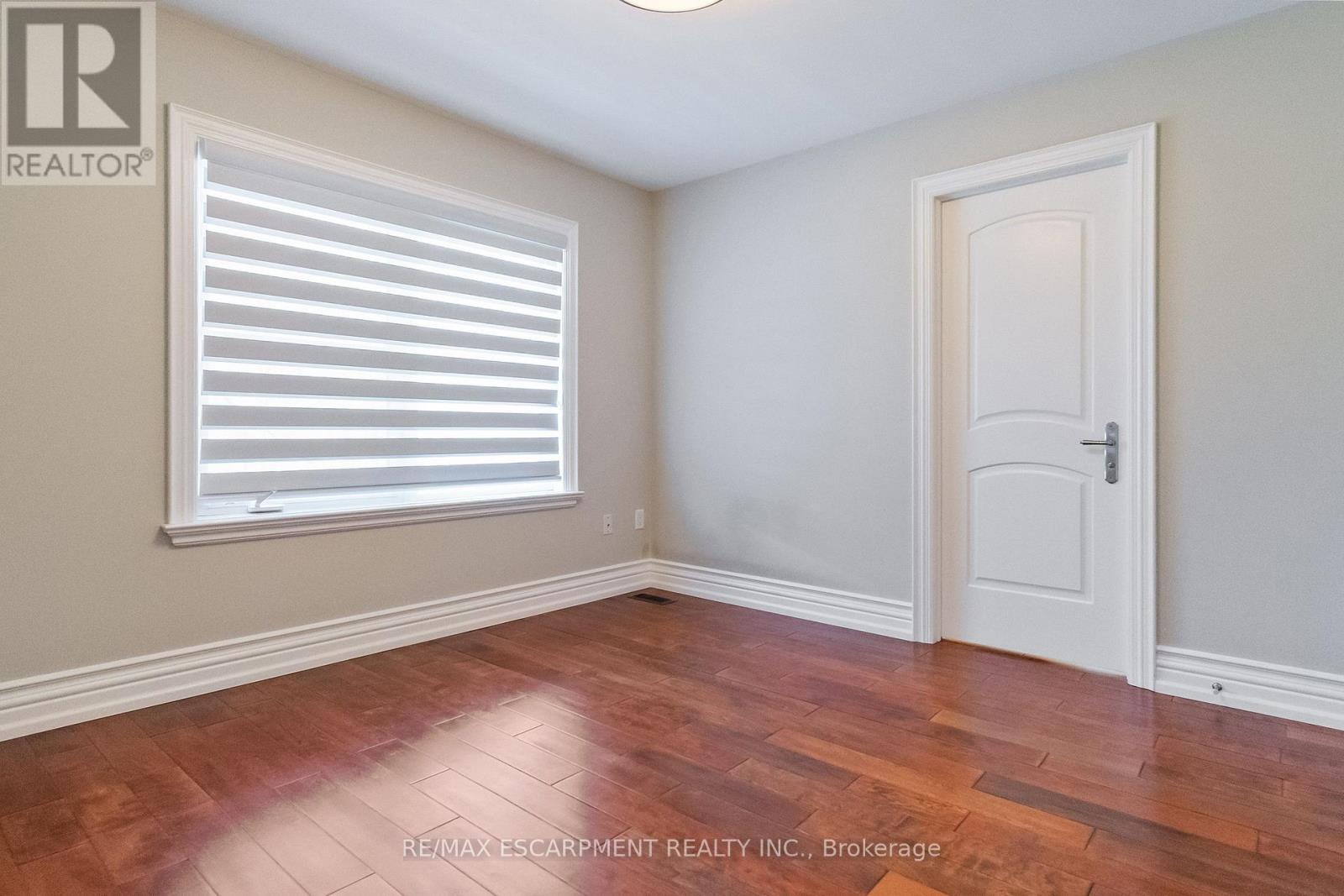 274 Lake Promenade, Toronto, Ontario  M8W 1B3 - Photo 23 - W12142585