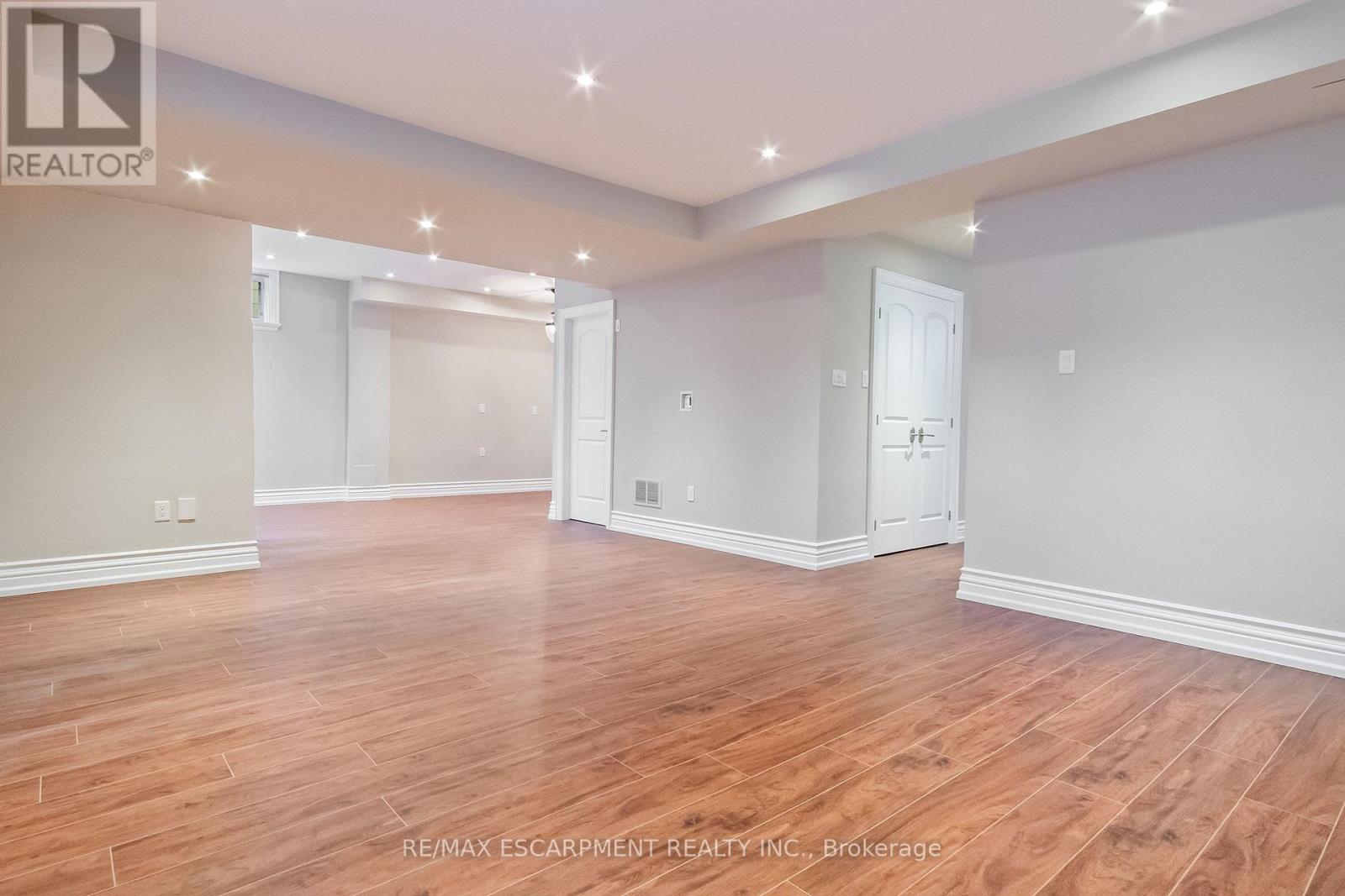 274 Lake Promenade, Toronto, Ontario  M8W 1B3 - Photo 31 - W12142585