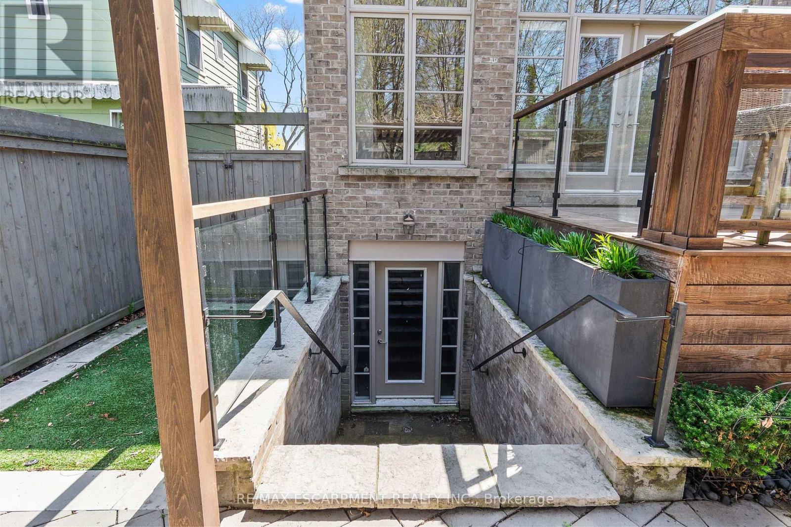 274 Lake Promenade, Toronto (Long Branch), Ontario  M8W 1B3 - Photo 35 - W12142585