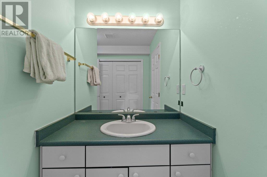 780 10 Street Sw Unit# 2, Salmon Arm, British Columbia  V1E 1L9 - Photo 22 - 10347401