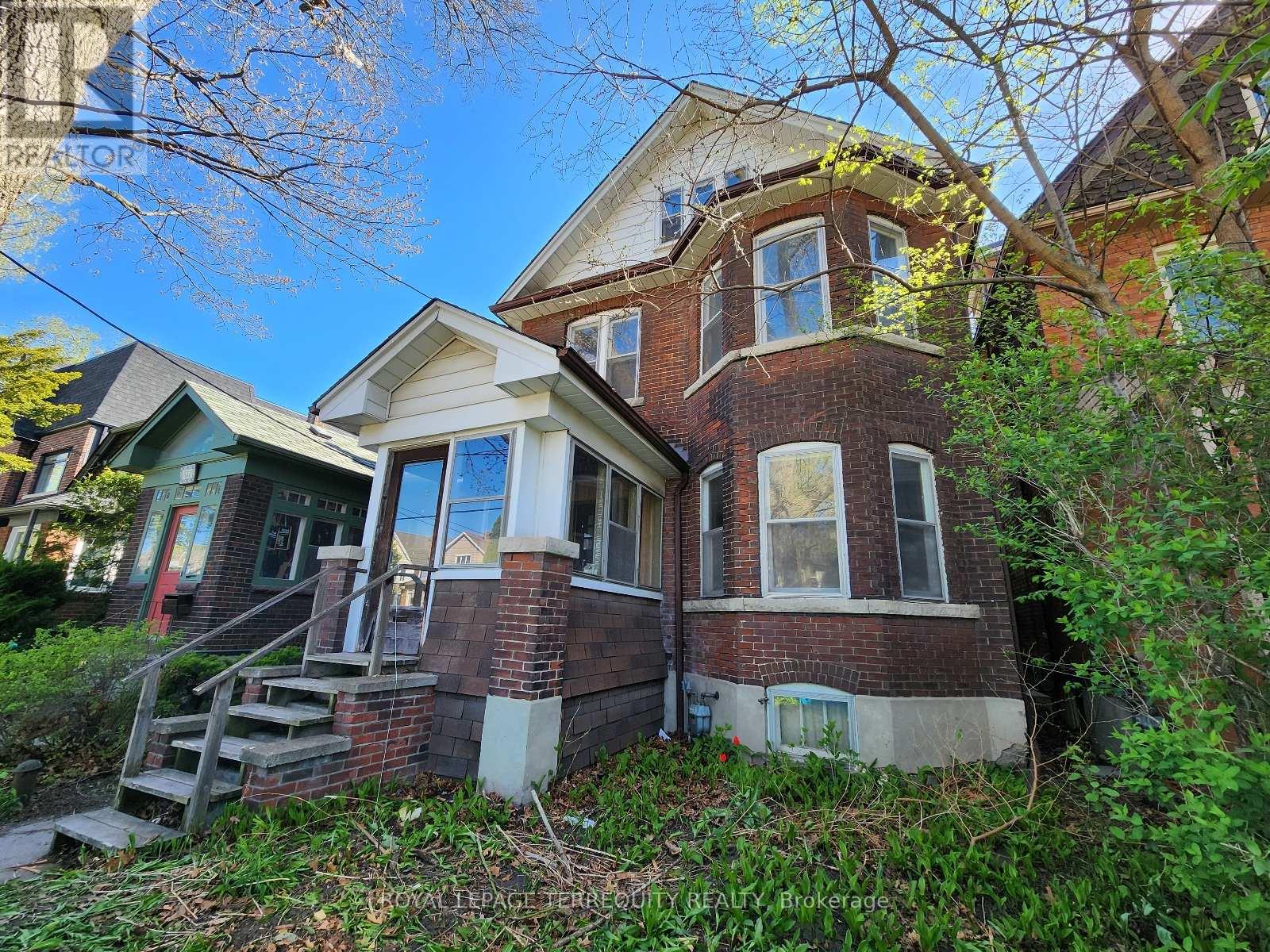 Property at 629 DURIE STREET image 2