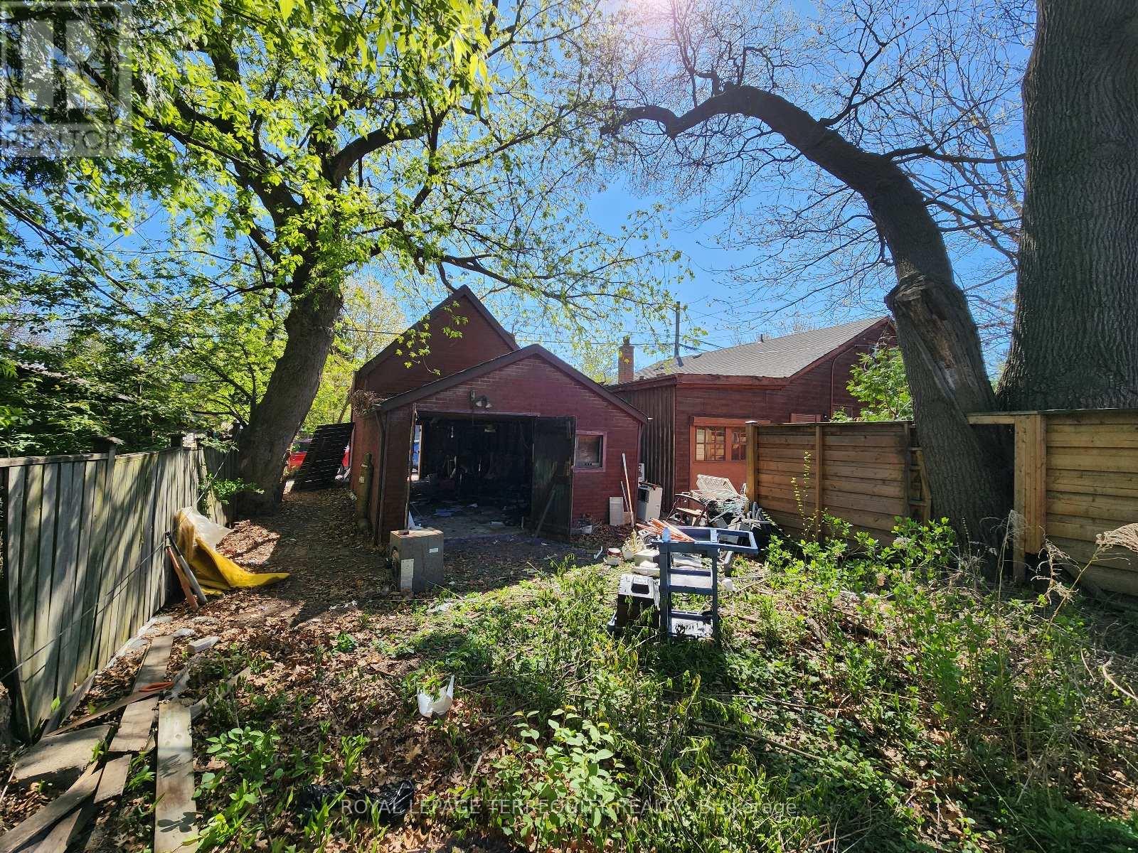 Property at 629 DURIE STREET image 4