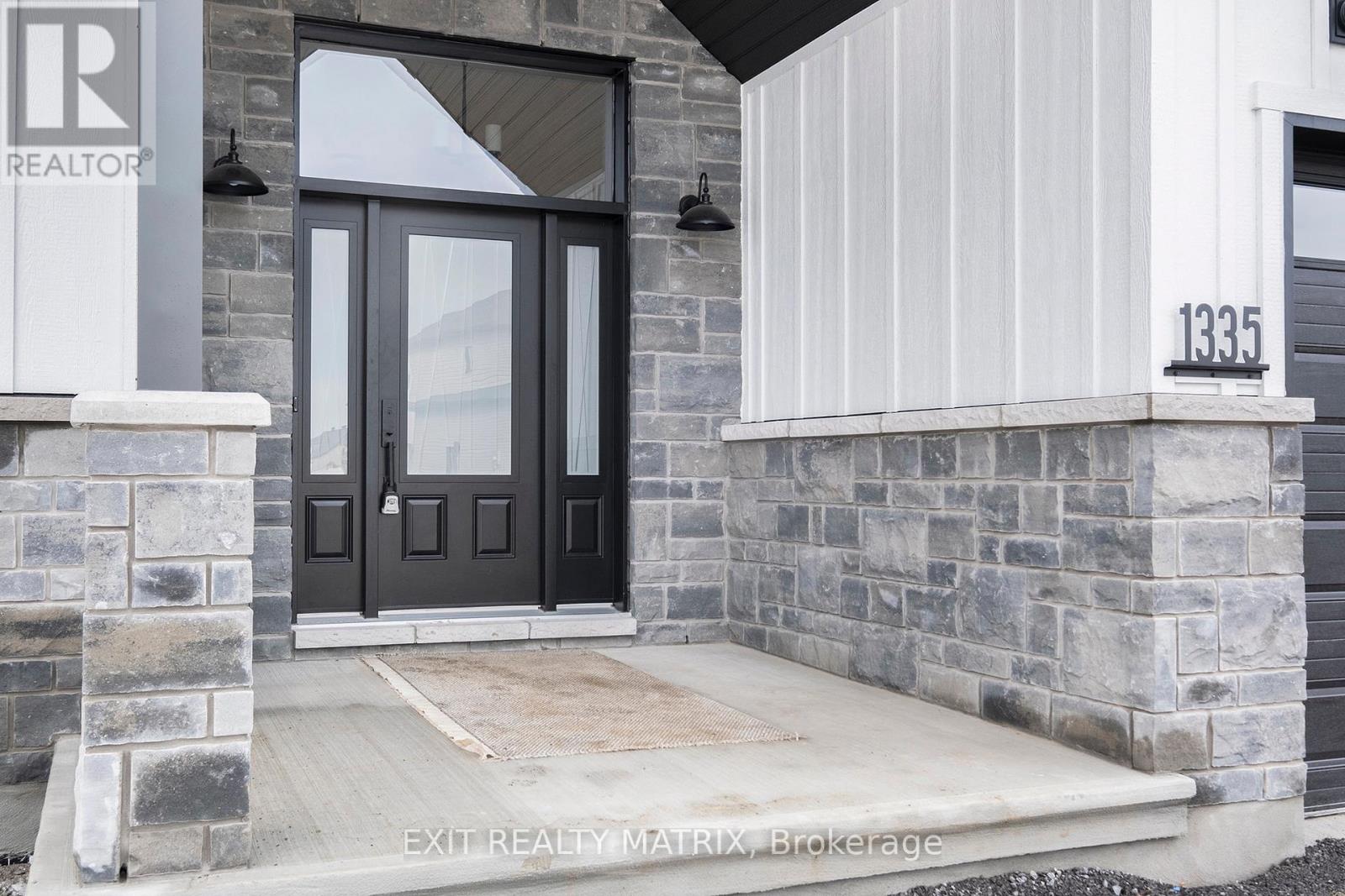 Property at 1335 FRIBOURG STREET image 2