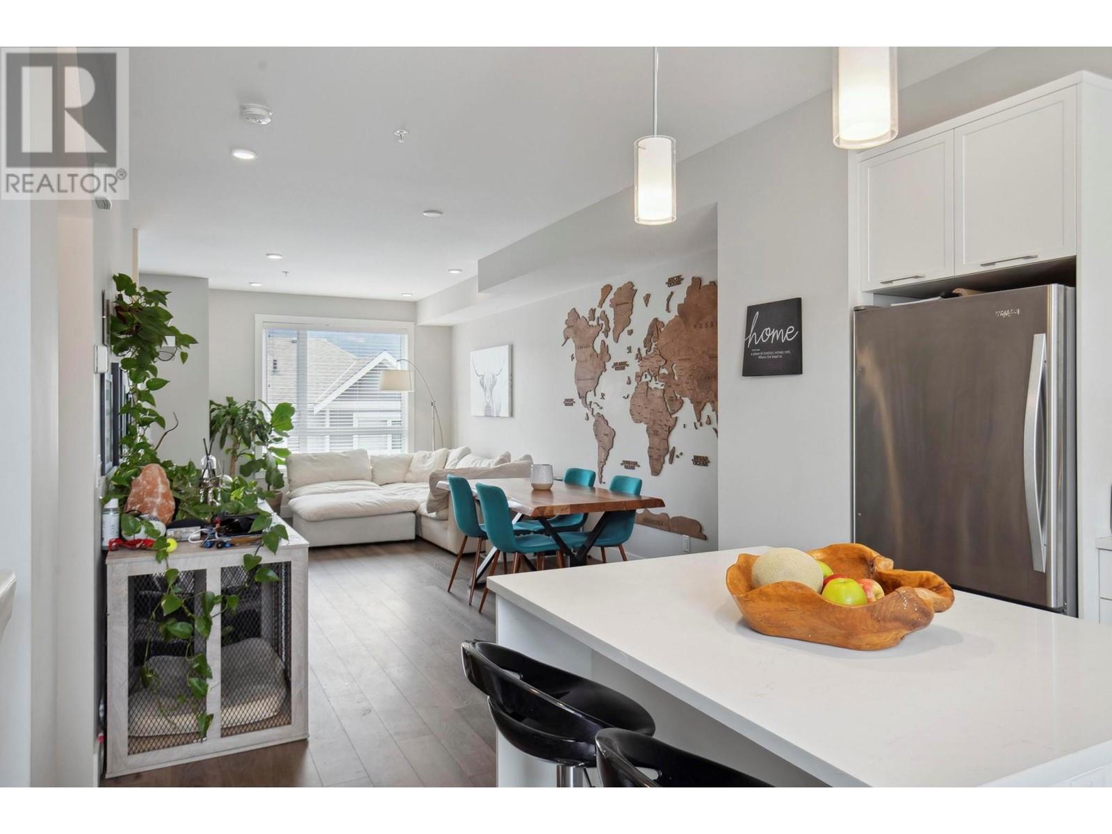 Property at 13098 Shoreline Way Unit# 61 image 5