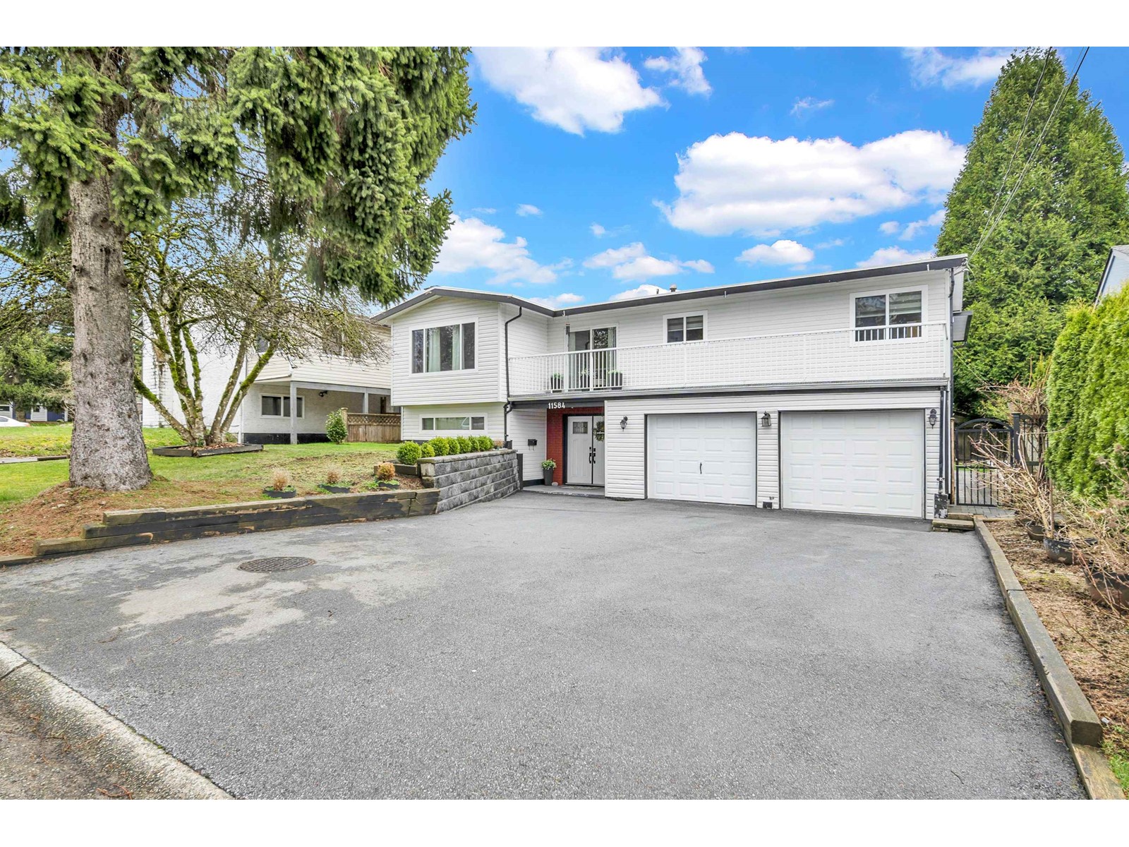 11584 77a Avenue, Delta, British Columbia  V4C 1M7 - Photo 2 - R2980966