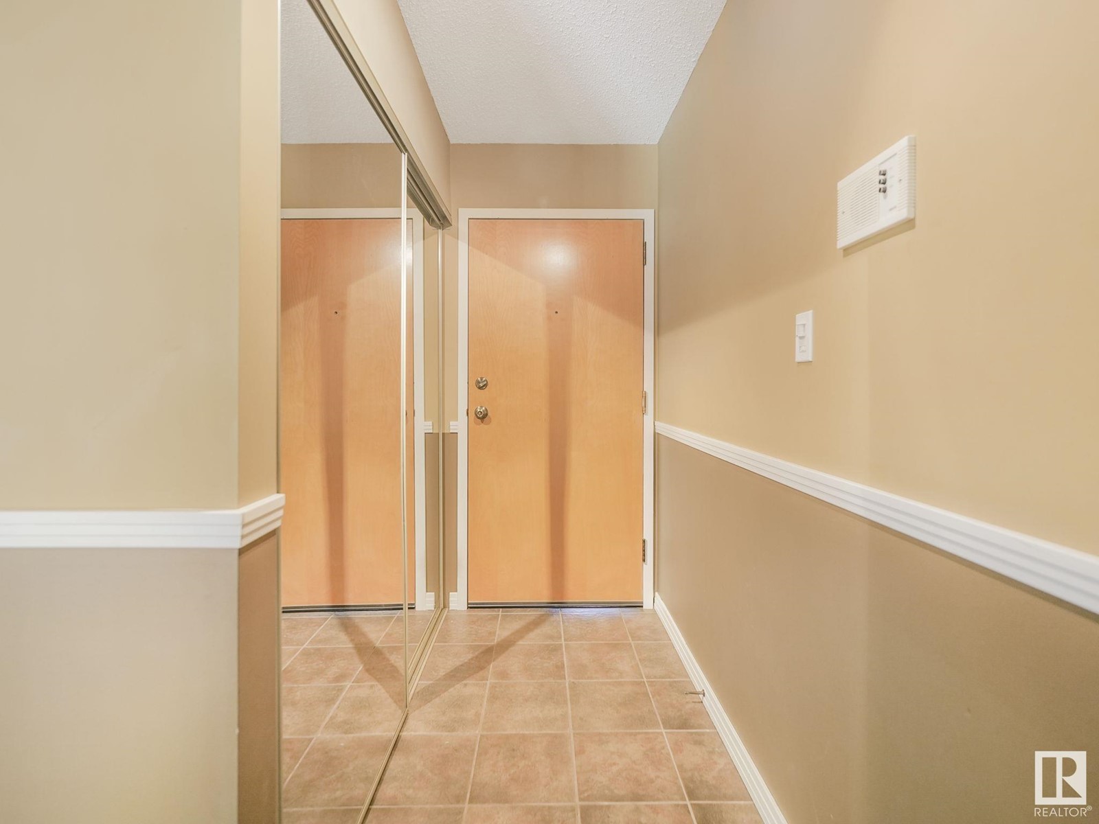 Property at #202 70 Alpine PL image 3