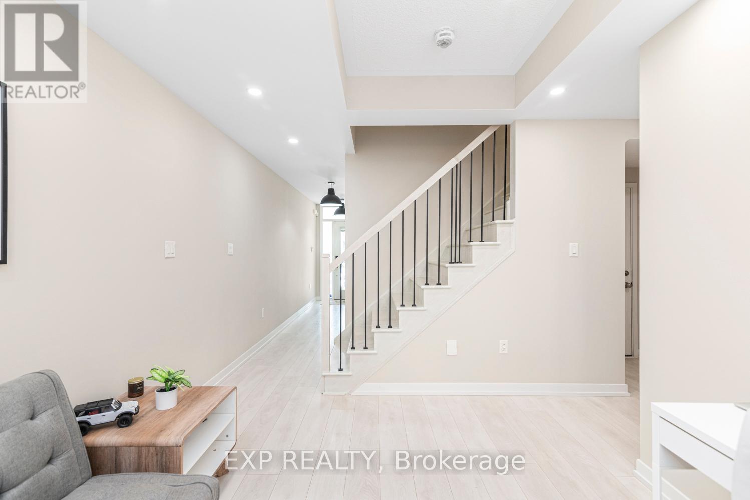 Property at 177 HUGUENOT ROAD image 5