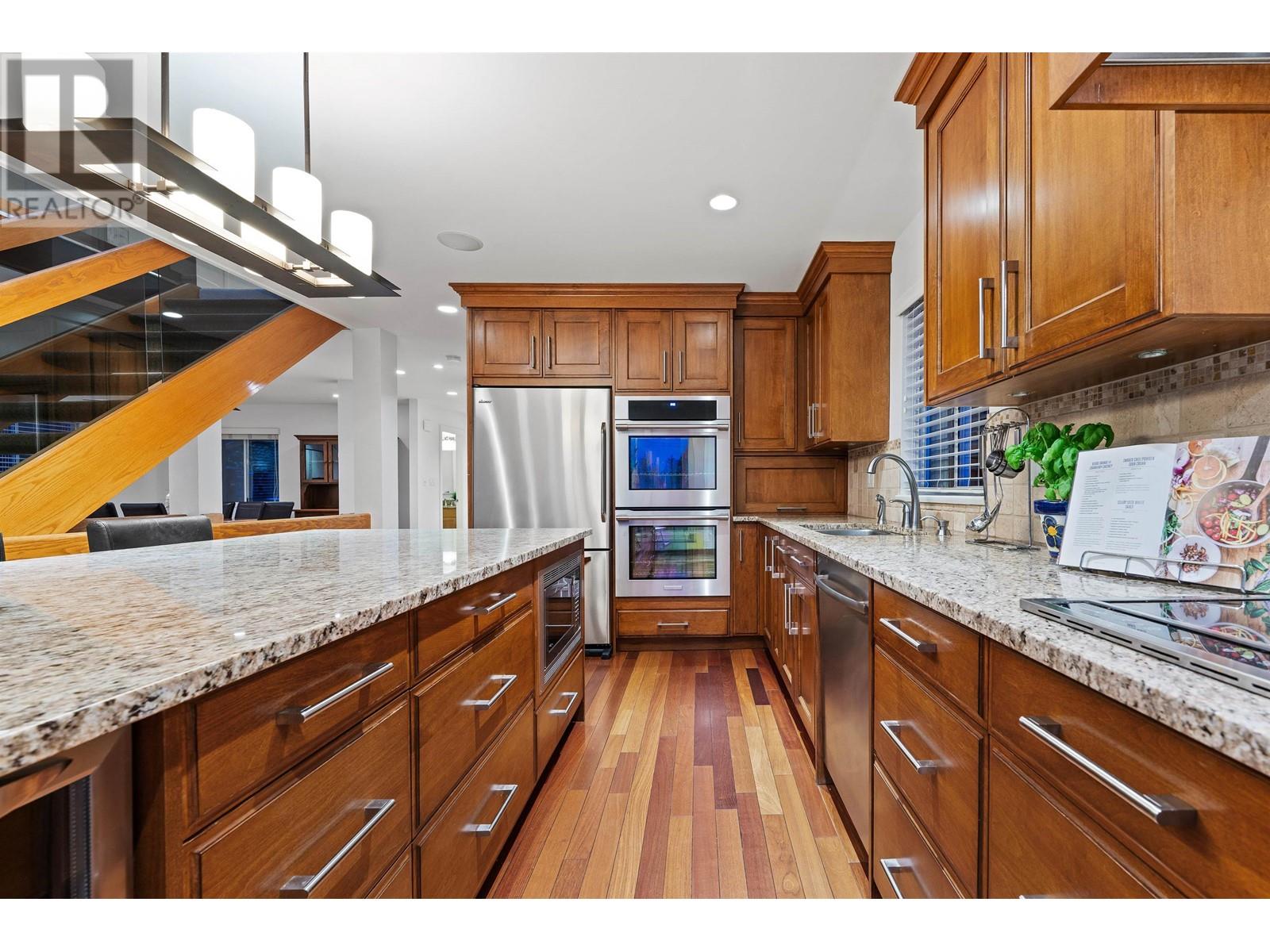 460 E 21st Street, North Vancouver, British Columbia  V7L 3C2 - Photo 4 - R3001493