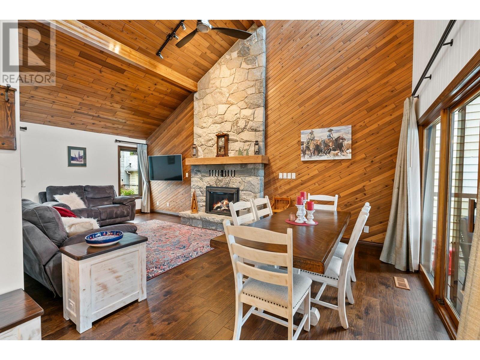 Property at 146 Yorkton Avenue image 3